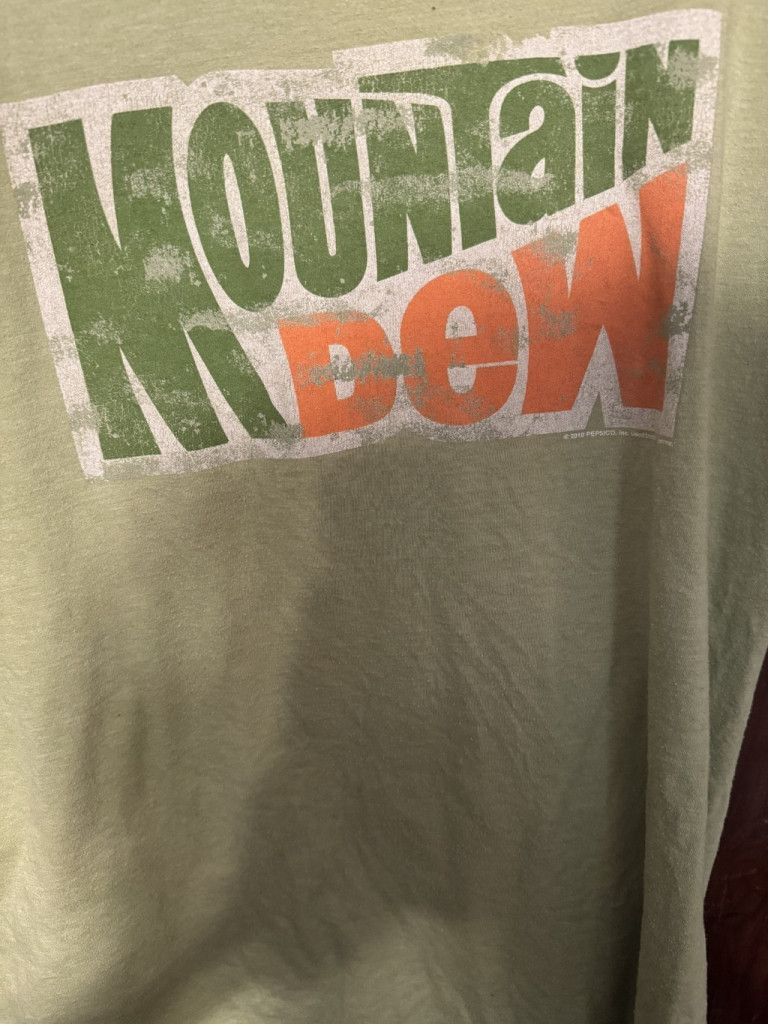 Mountain Dew Mountain Dew Vintage Logo Tee Shirt Men Sz L Size US L / EU 52-54 / 3 - 4 Thumbnail