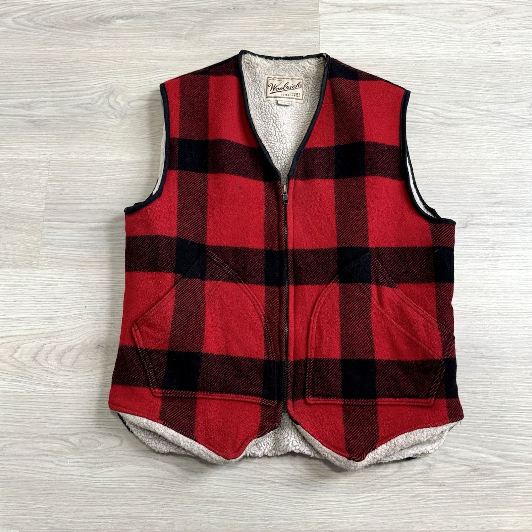 Vintage VINTAGE Woolrich Vest M Red Plaid Wool Sherpa Lined Buffalo Mackinaw USA Rugged Men s Size US M / EU 48-50 / 2 - 2 Thumbnail