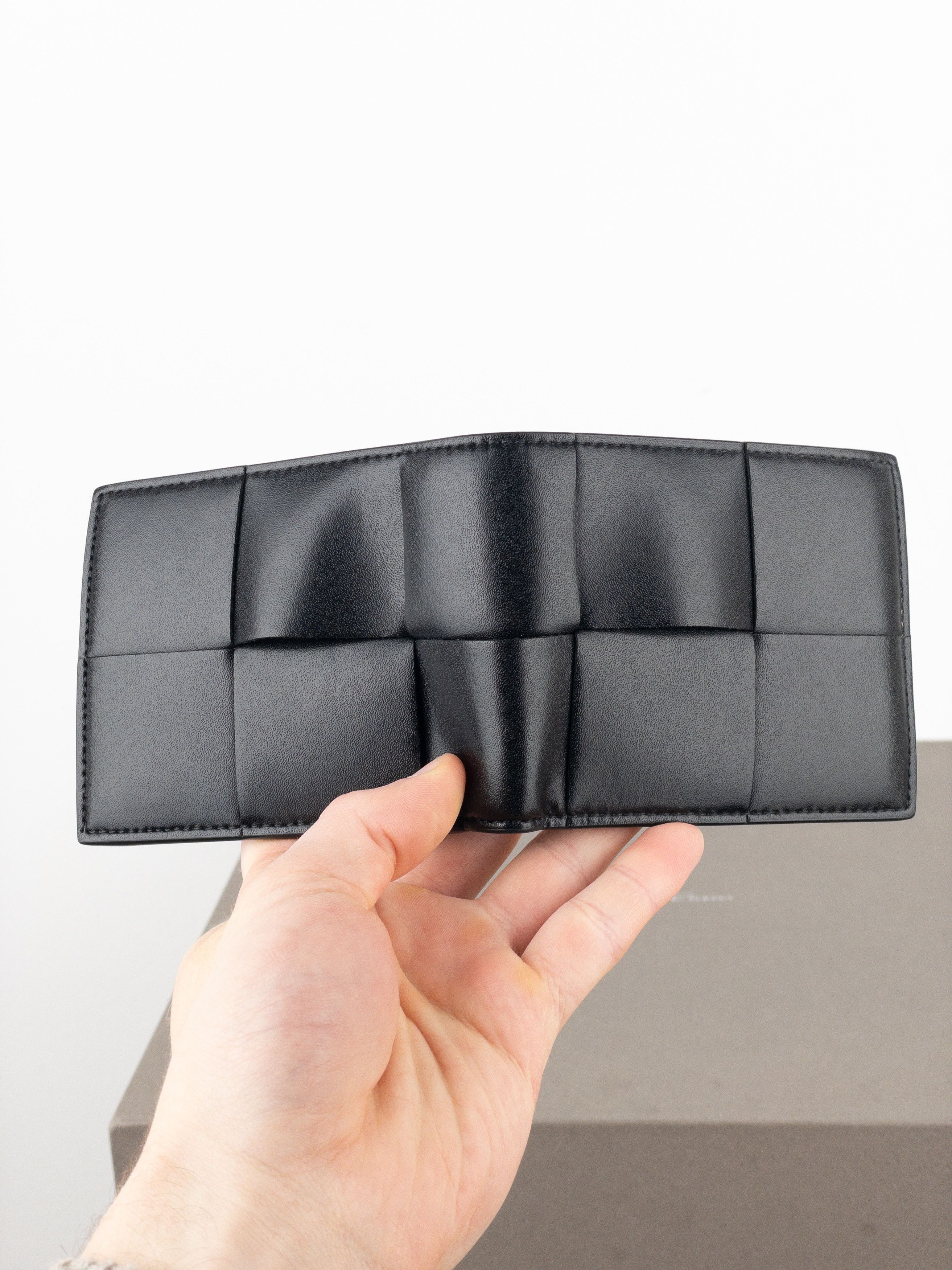 Bottega Veneta Bottega Veneta Cassette Bi-Fold Wallet Leather Black Size ONE SIZE - 12 Thumbnail