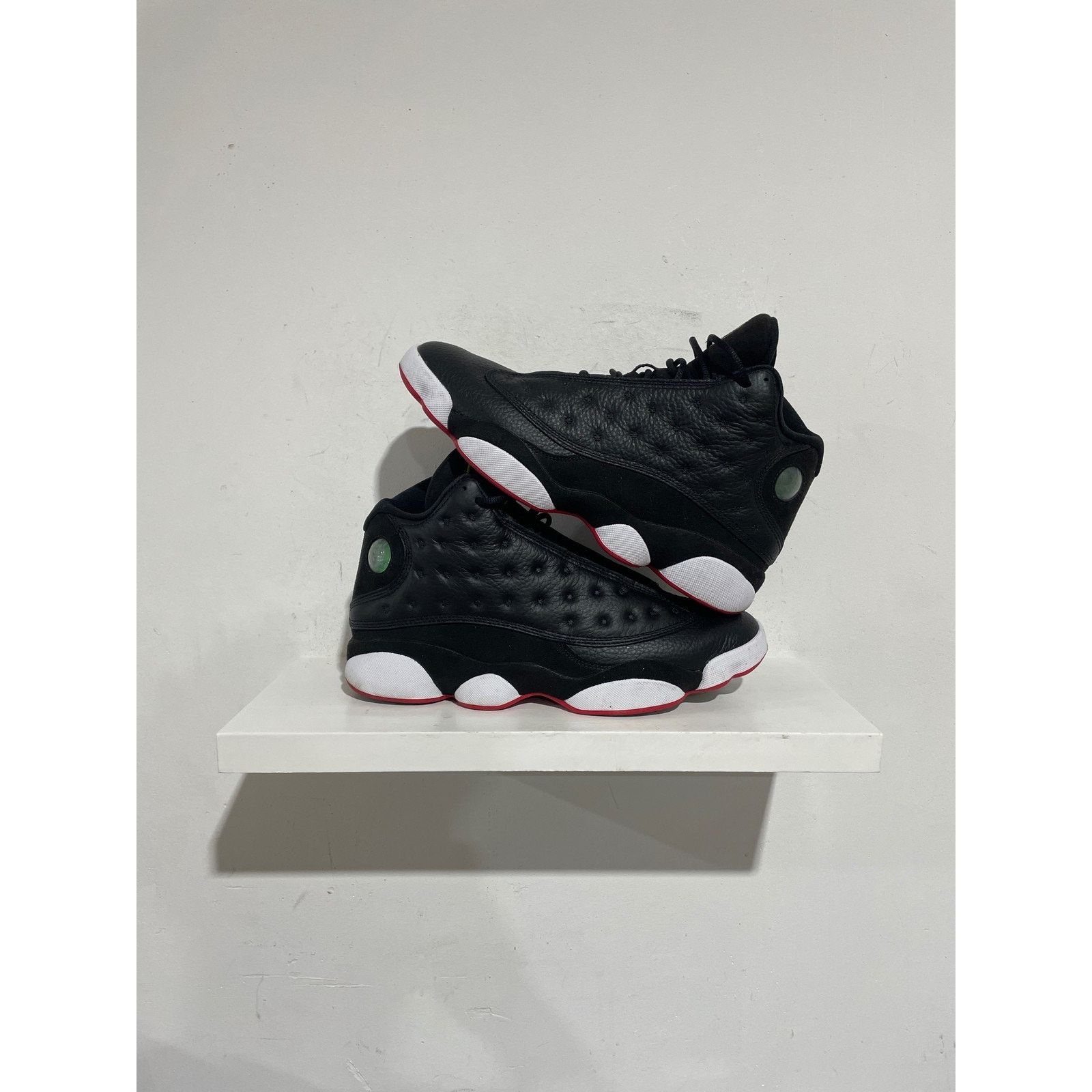 Nike NIKE JORDAN 13 PLAYOFFS 2023 SIZE 9.5 PREOWNED Size US 9.5 / EU 42-43 - 1 Thumbnail