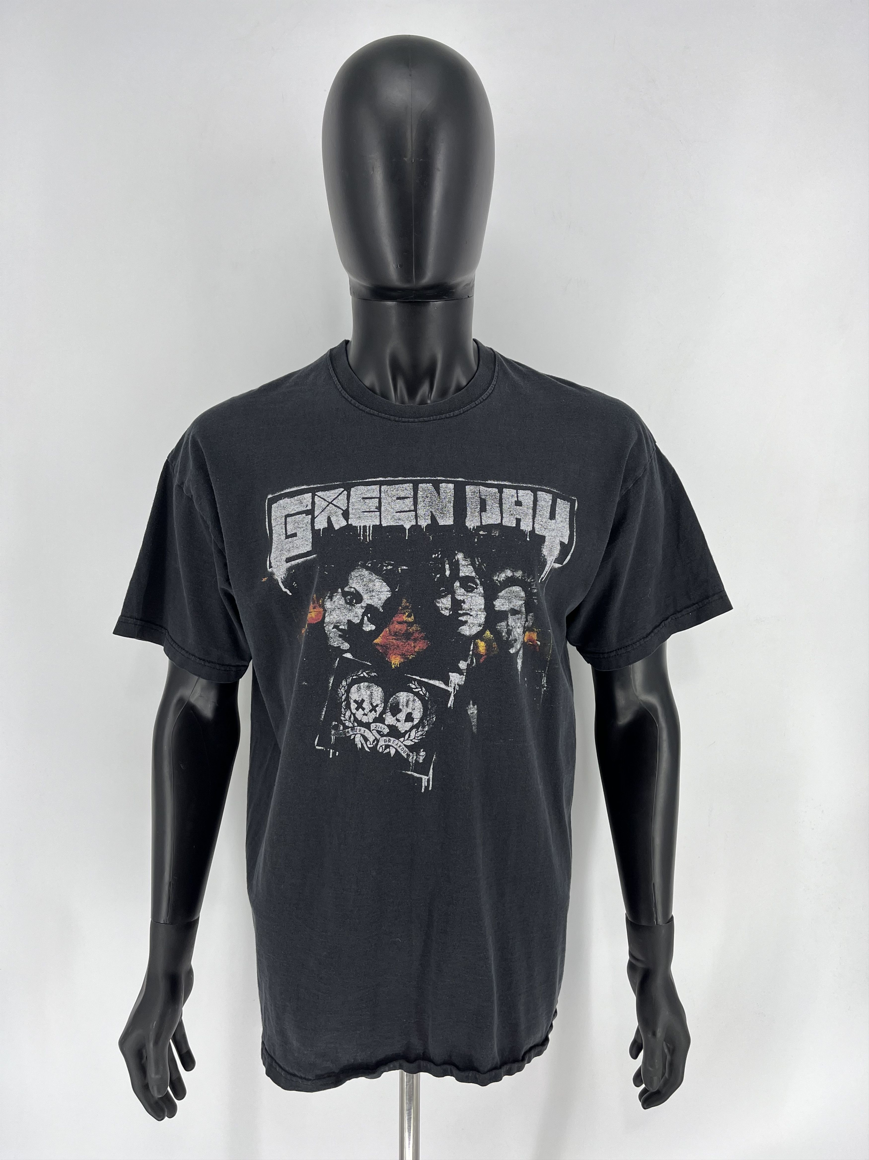 Band Tees × Vintage Vintage Y2K Green Day American Idiot Tour Band Tee Size US XL / EU 56 / 4 - 2 Thumbnail