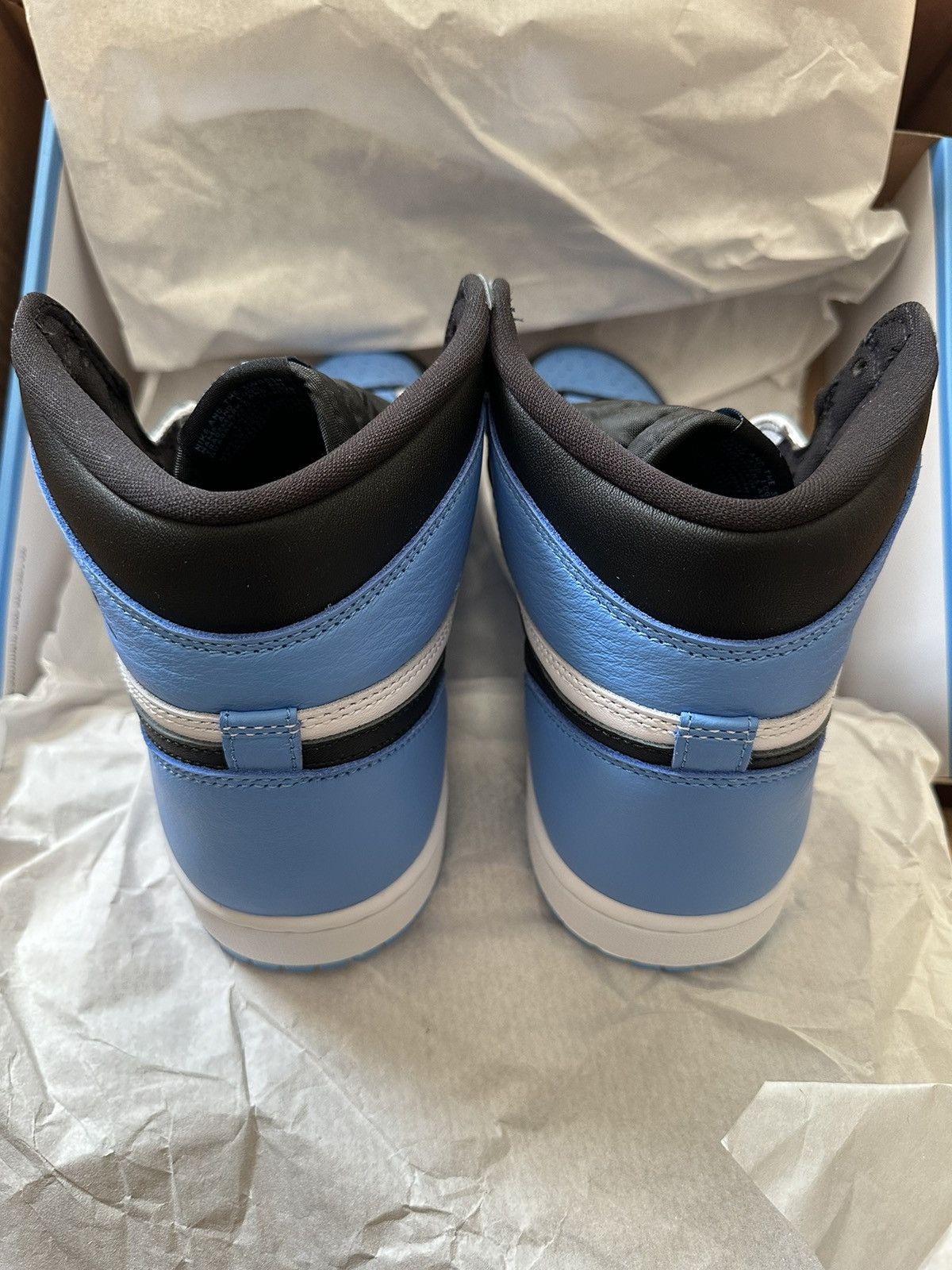 Jordan Brand Jordan 1 Retro High UNC Toe Size US 11 / EU 44 - 6 Thumbnail