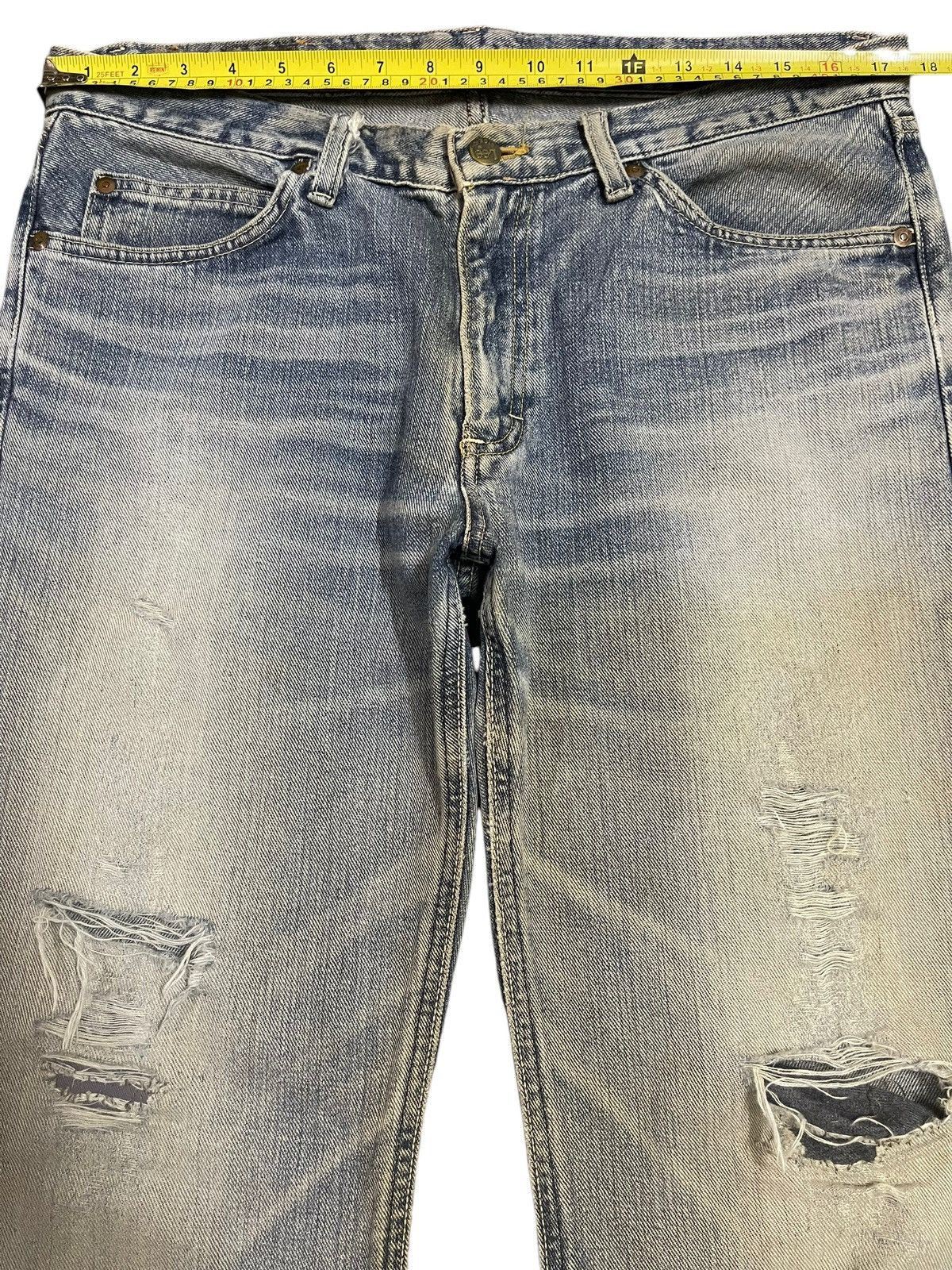 Lee Vintage 90s Lee Riders Blue Faded Wash Distress Wide Leg Size US 35 - 13 Thumbnail