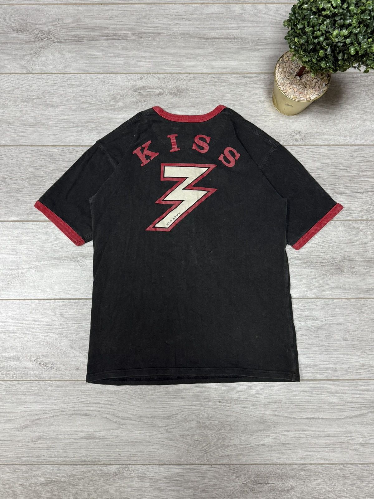 Ringspun Kiss Ringspun vintage big print head simmons tee shirt rock Size US XL / EU 56 / 4 - 2 Thumbnail