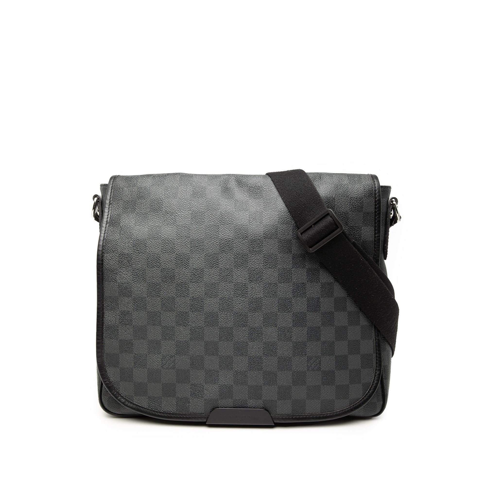 Louis Vuitton Damier Graphite Daniel MM Size ONE SIZE - 1 Thumbnail