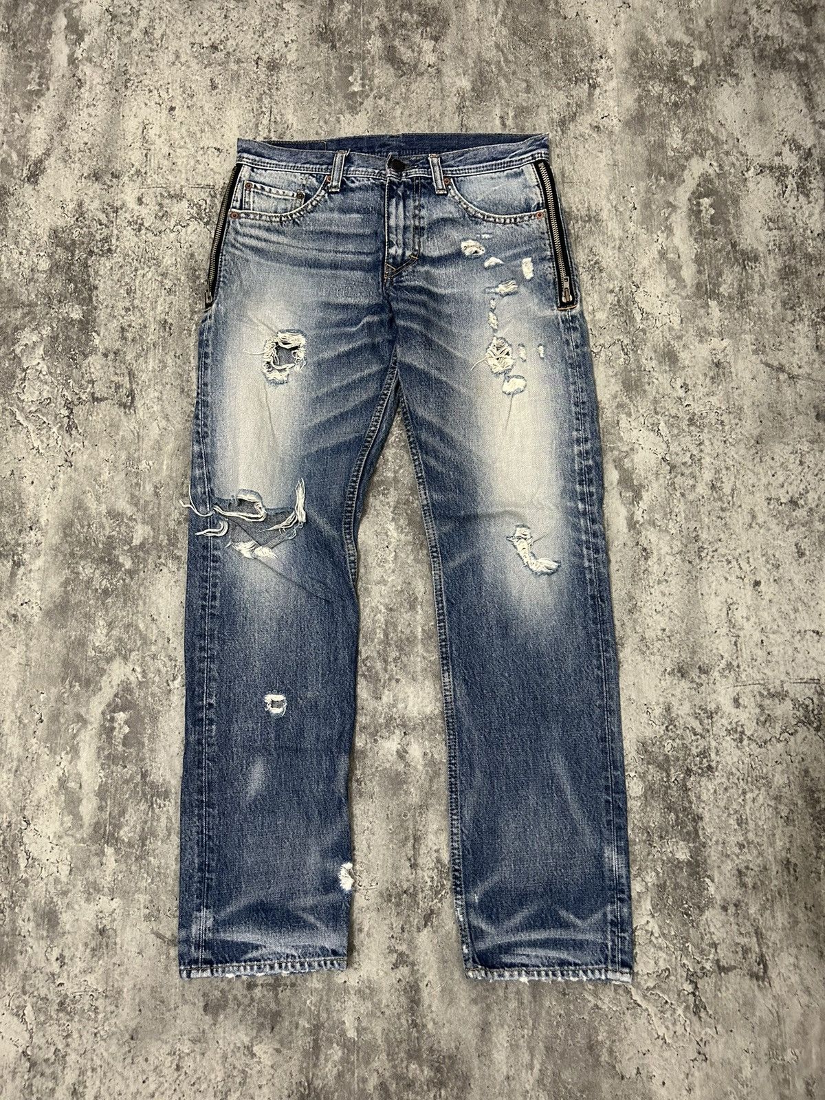 Japanese Brand RNA Inch Distressed Ripped Jeans Size US 30 / EU 46 - 1 Thumbnail