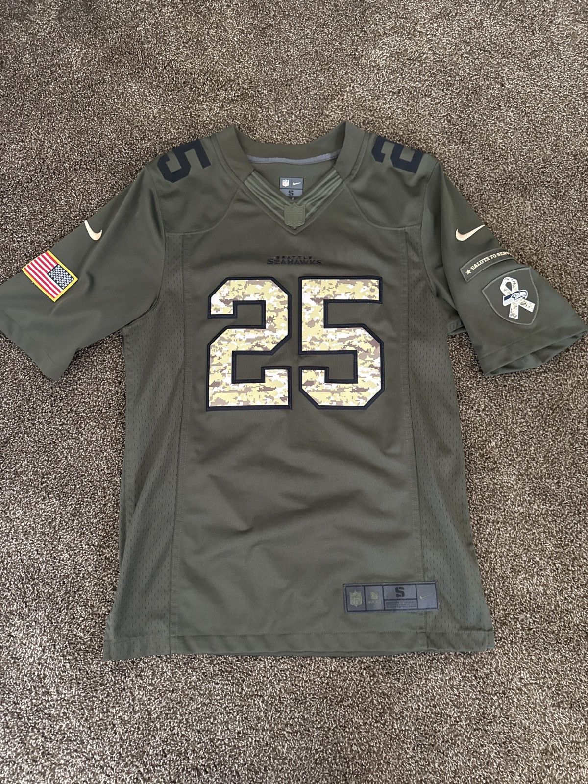 NFL Richard sherman military x breast cancer jersey Size US S / EU 44-46 / 1 - 1 Thumbnail