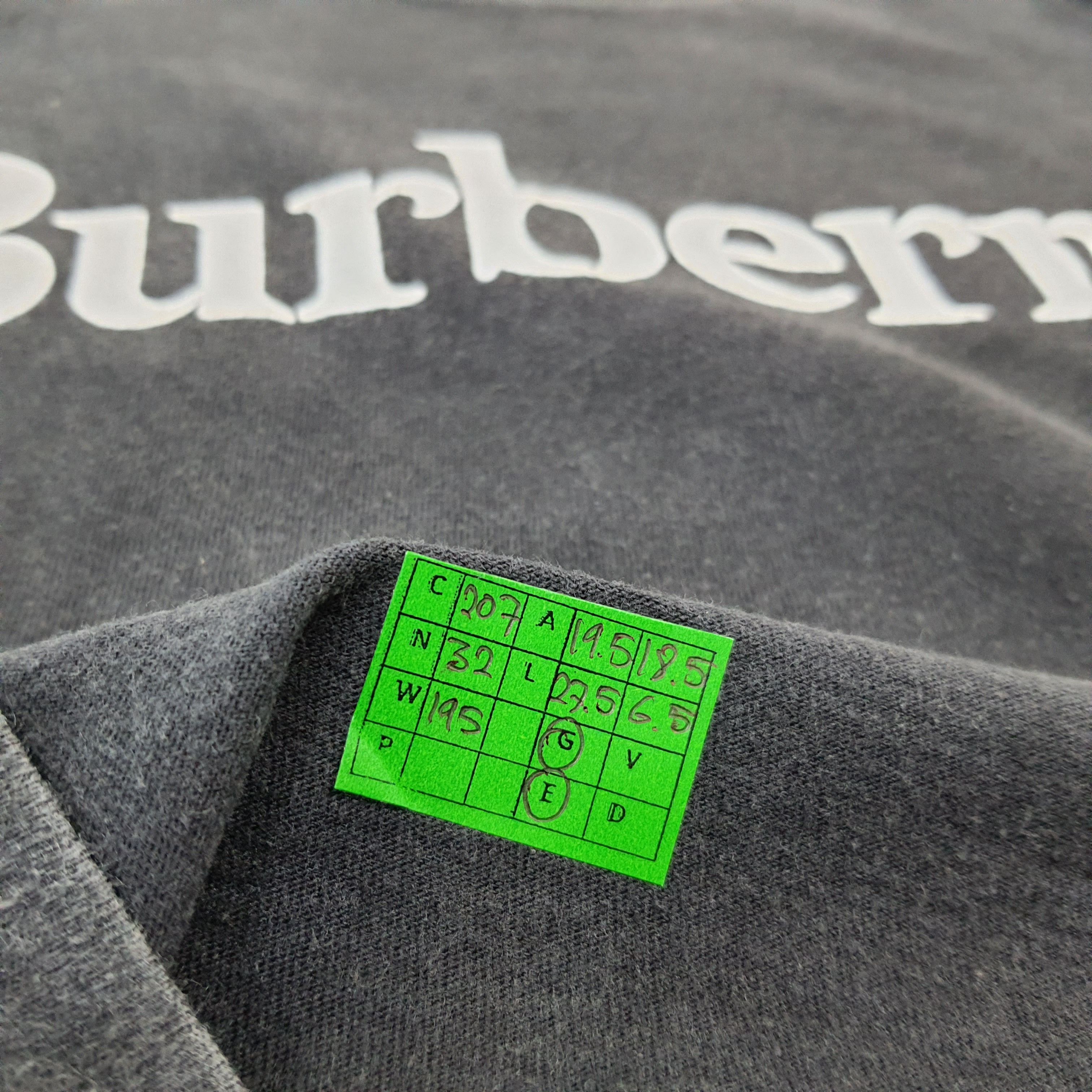 Burberry × Vintage Vintage Burberrys Spell Out Tshirt Size US M / EU 48-50 / 2 - 6 Thumbnail