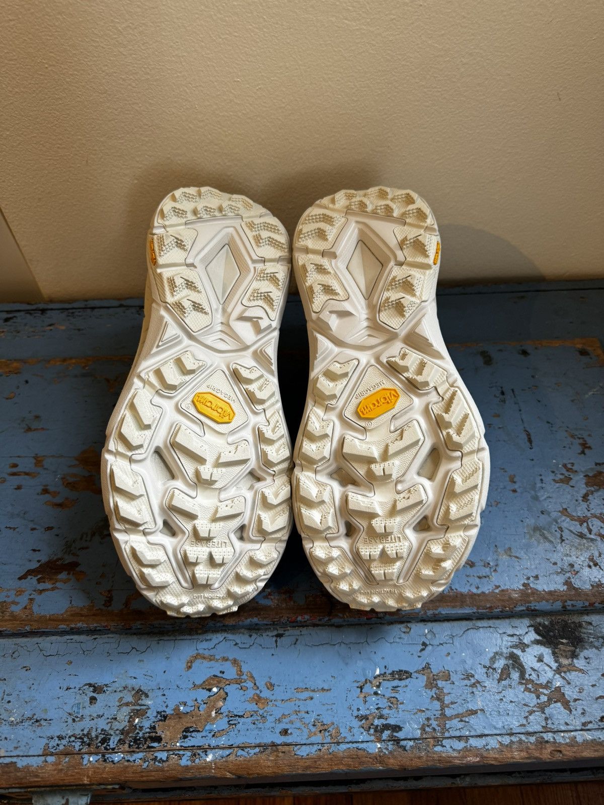 Hoka × Satisfy HOKA X SATISFY MAFATE TRAIL - BONE Size US 6 / EU 39 - 7 Thumbnail