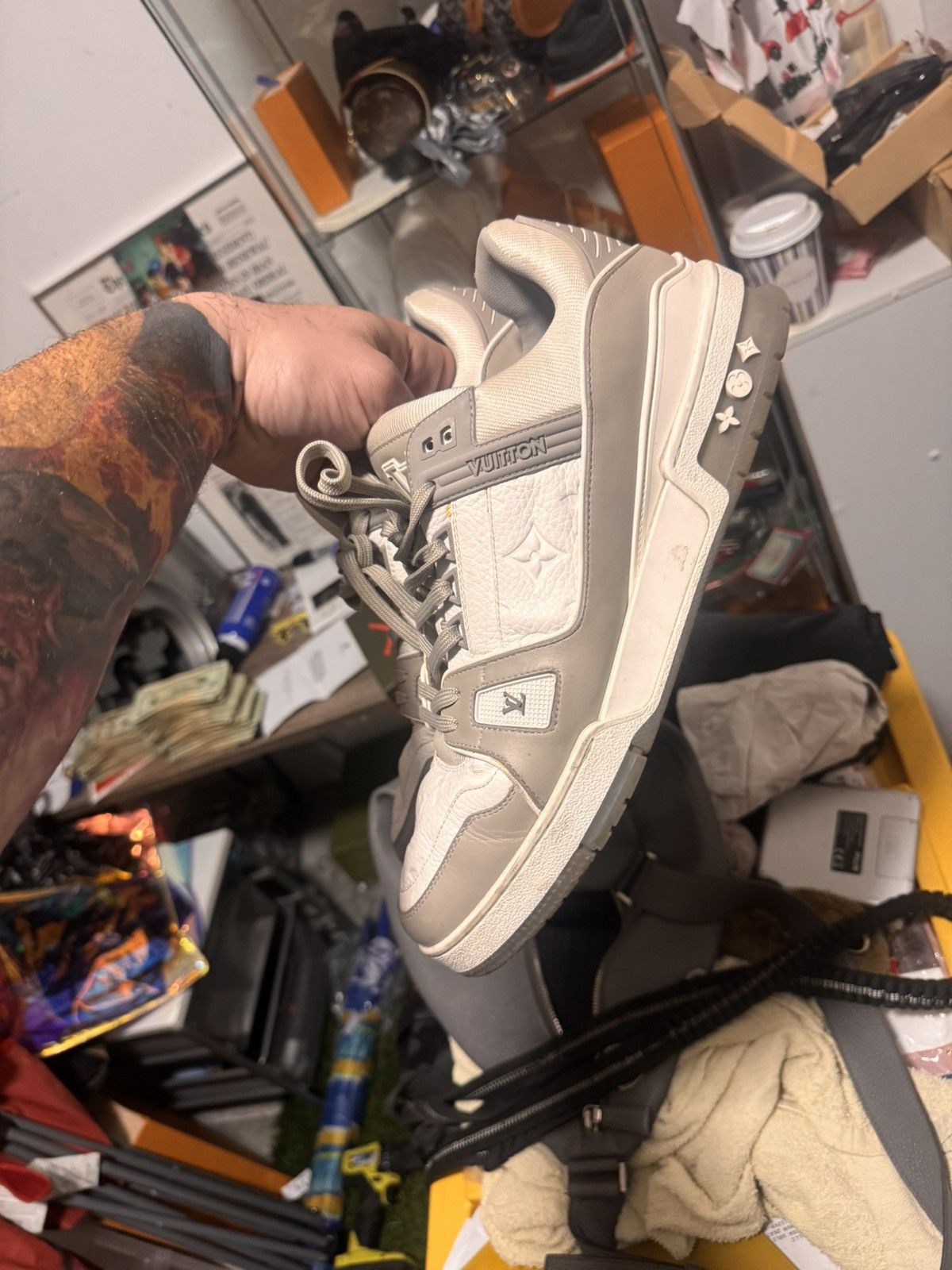 Louis Vuitton louis vuitton trainer gray Size US 10 / EU 43 - 12 Thumbnail