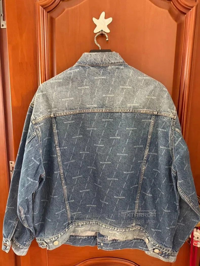 Balenciaga Balenciaga Logo Print Blue Denim Jacket. Size US M / EU 48-50 / 2 - 2 Thumbnail