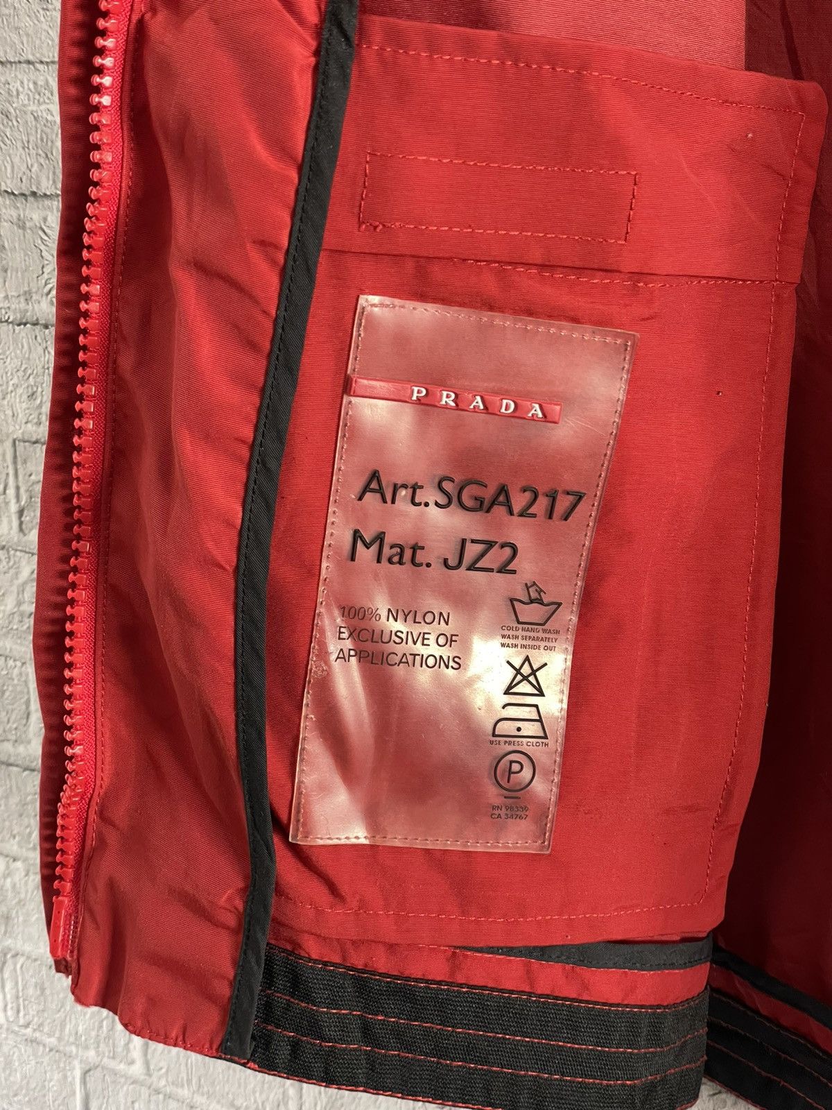 Prada Vintage Prada Luna Rossa Technical Vest Size US XL / EU 56 / 4 - 10 Thumbnail