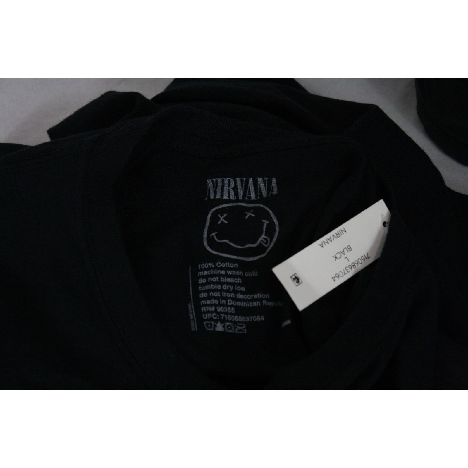 Nirvana NWT Nirvana Smiley Face Logo Officially Licensed Black Shirt Size US L / EU 52-54 / 3 - 4 Thumbnail