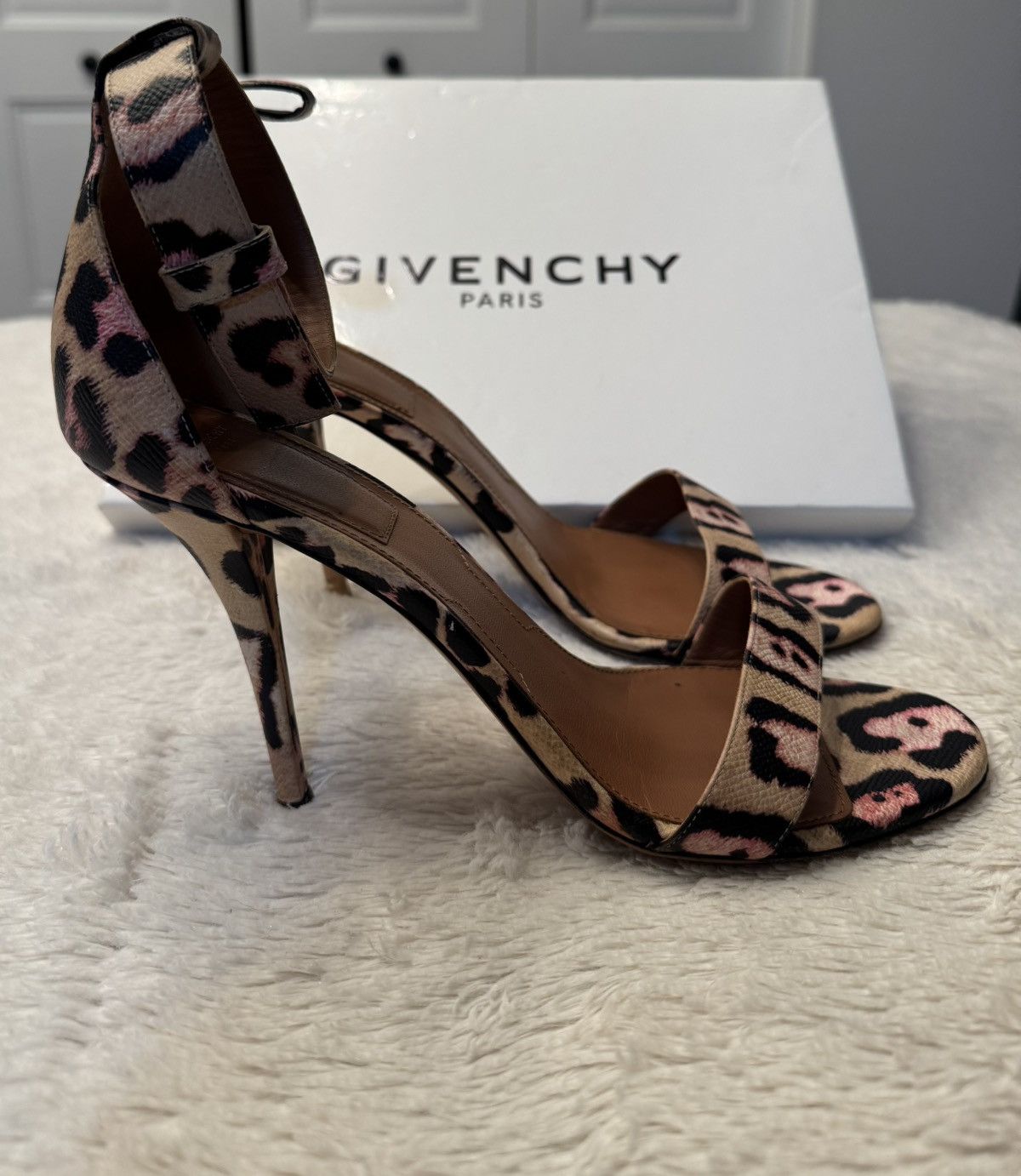 Givenchy EUC Givenchy Leopard Print Heel $750 size 41.5 US 10.5 Size US 10.5 / IT 40.5 - 5 Thumbnail