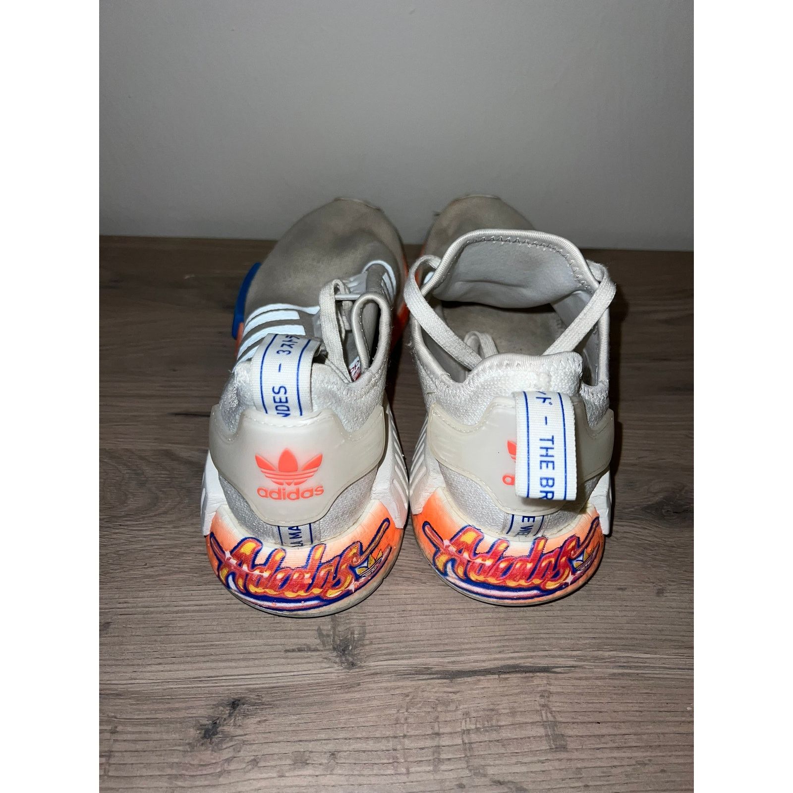 Adidas Adidas NMD R1 Graffiti White Signal Coral Shoes Sneakers 10 Size US 10 / EU 43 - 6 Thumbnail