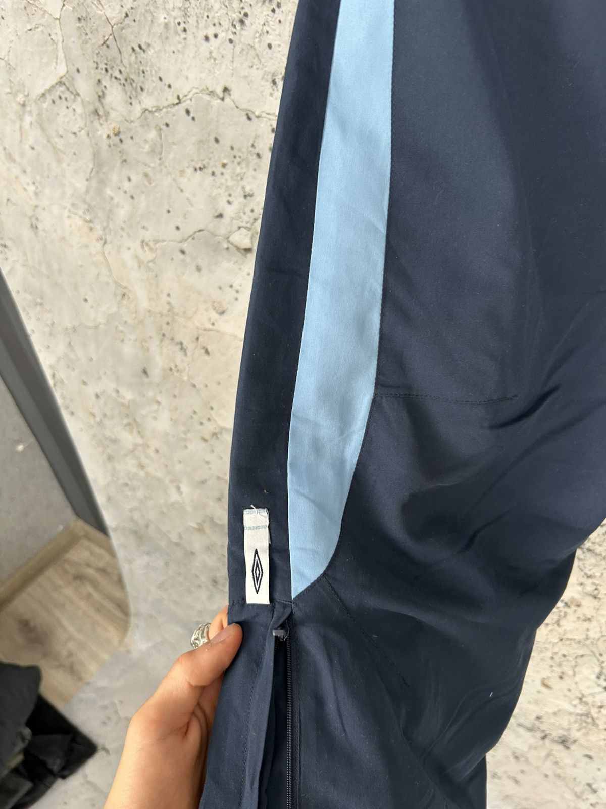Umbro Vintage Umbro Track Sweatpants Streetwear Sport Football 90s Size US 34 / EU 50 - 6 Thumbnail