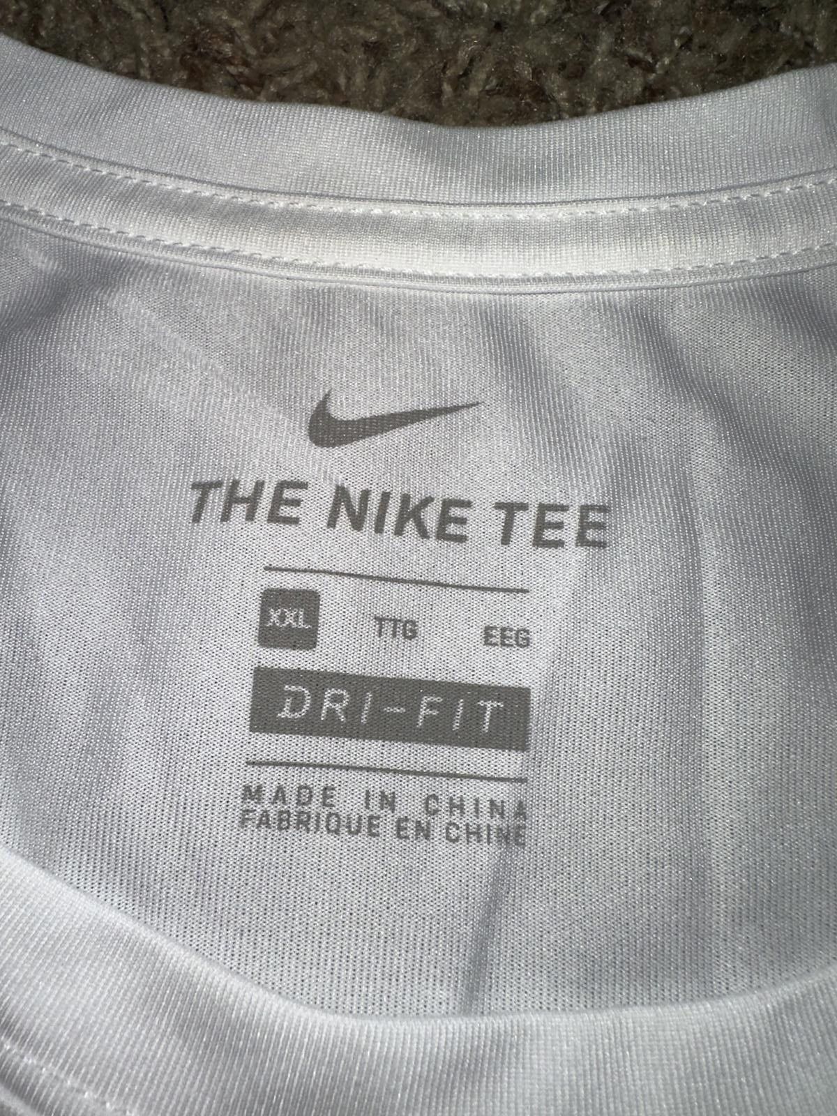 Nike Nike Men's Athletic Light Dri-Fit Legend Short-Sleeve Shirt Size US XXL / EU 58 / 5 - 2 Thumbnail