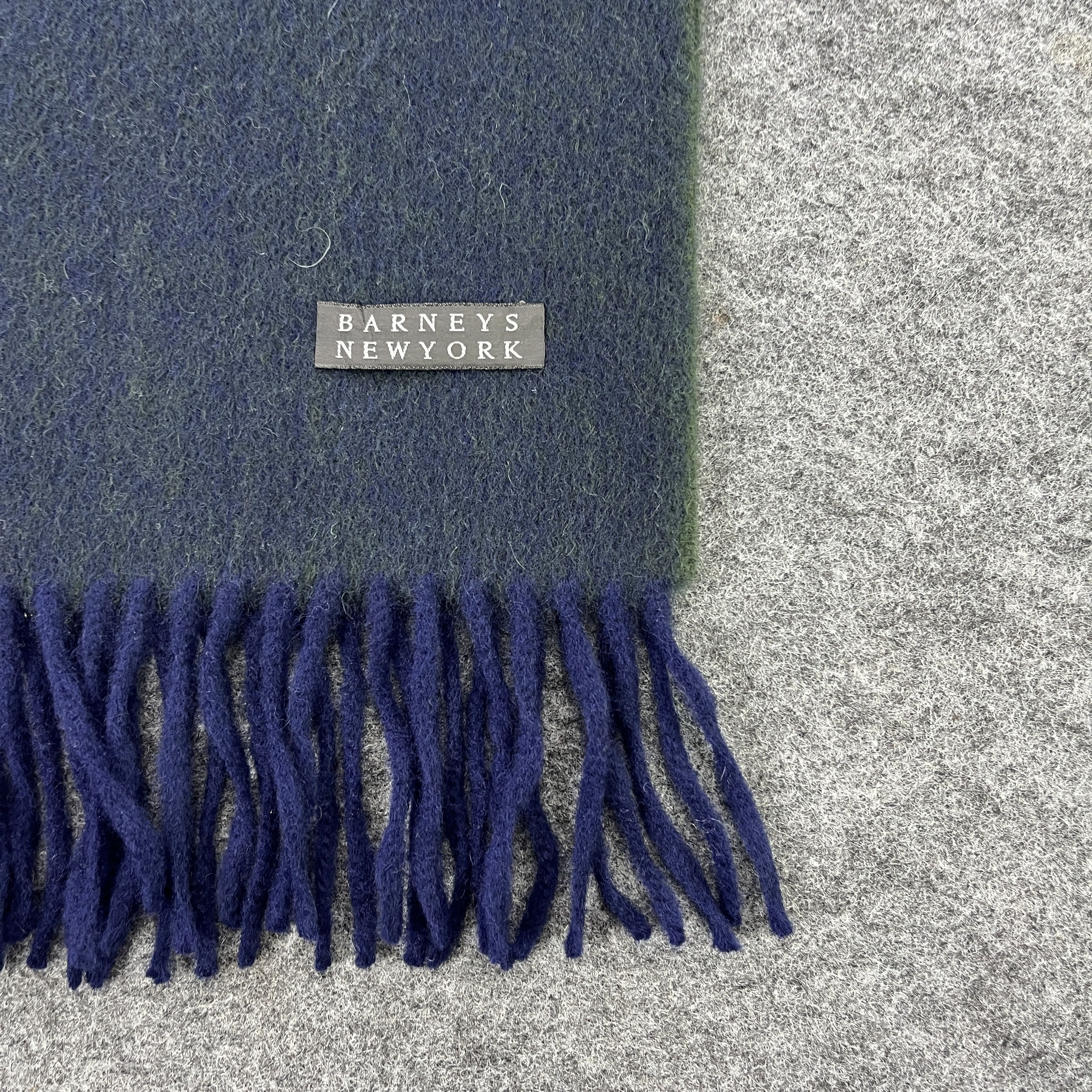 Barneys New York Scarf / Muffler / Neckwear T763