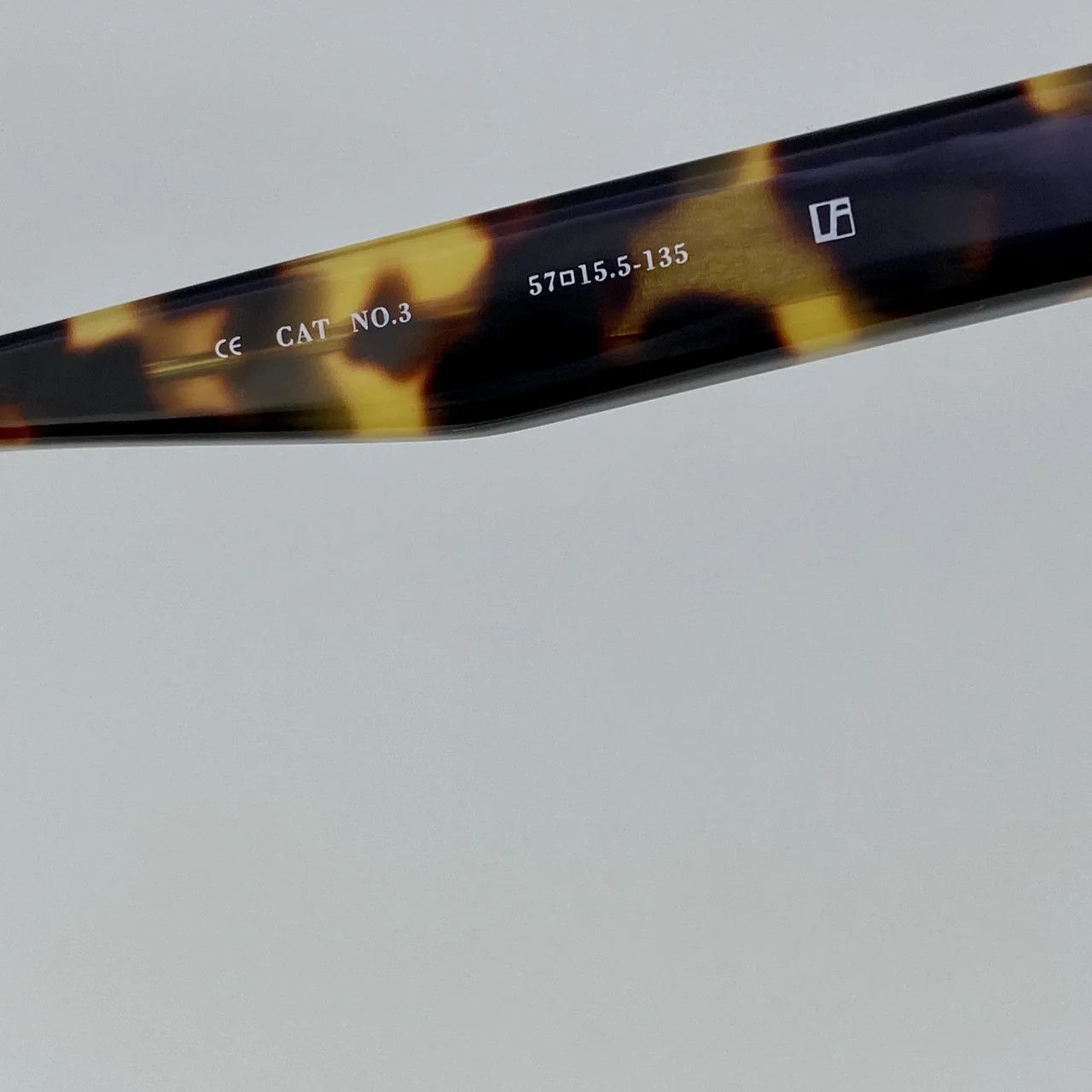 Ann Demeulemeester Ann Demeulemeester Sunglasses Flat Top Tortoise and Grey Size ONE SIZE - 5 Thumbnail
