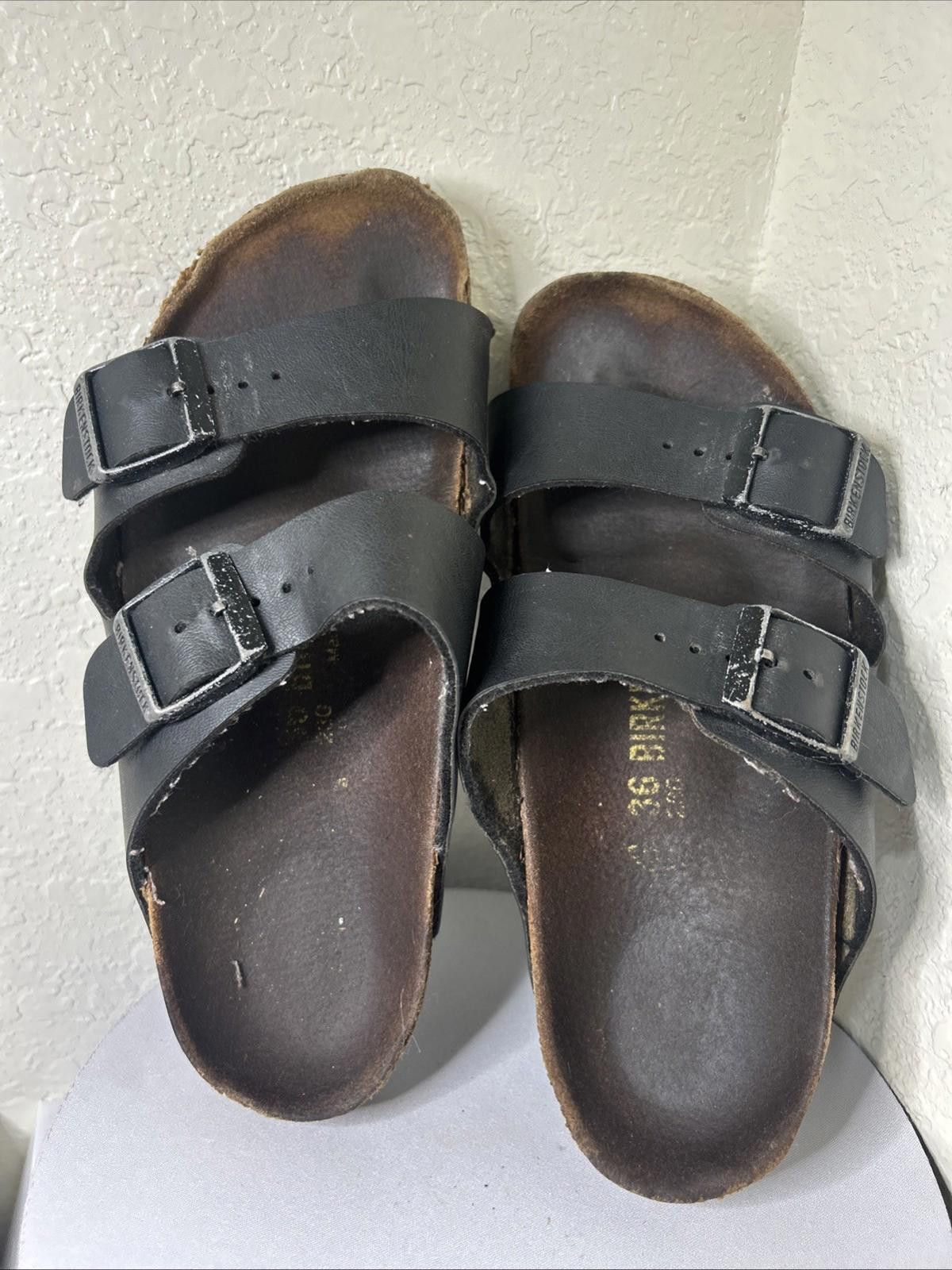 Birkenstock BIRKENSTOCK Arizona Black Leather Sandals Women Sz6.5 Size US 6.5 / IT 36.5 - 1 Thumbnail
