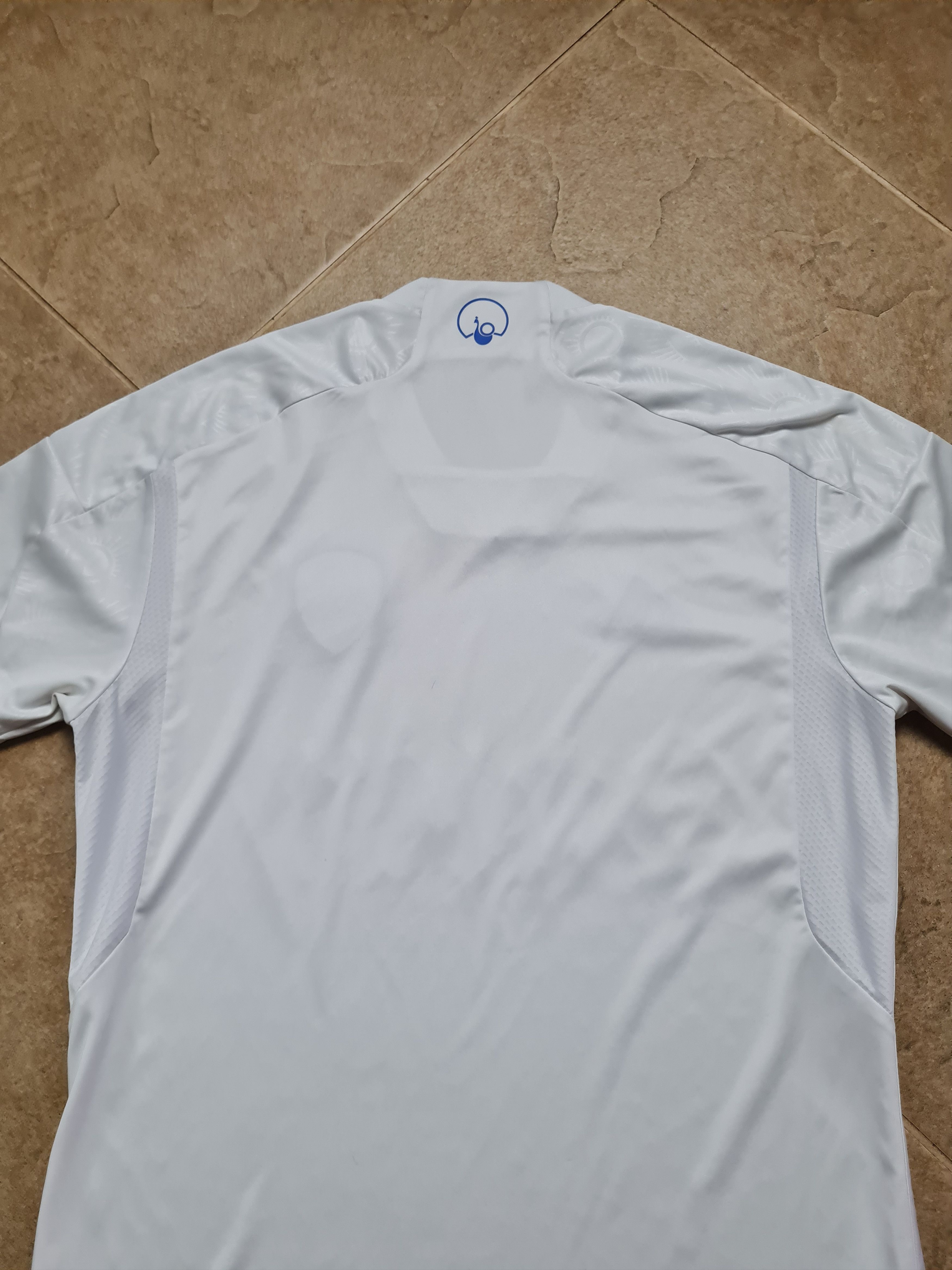 Adidas FOOTBALL SOCCER SHIRT LEEDS UNITED 2023/2024 JERSEY ADIDAS Size US M / EU 48-50 / 2 - 7 Thumbnail