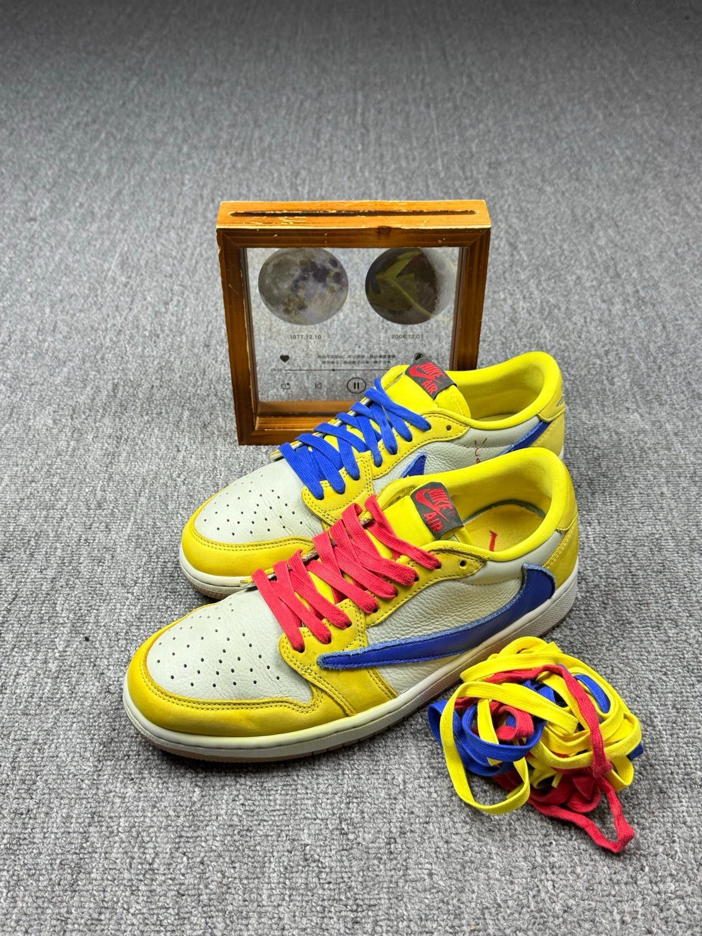 Nike Nike AJ1 Gold Lowtop Sneakers 9 Men Size US 9 / EU 42 - 1 Thumbnail