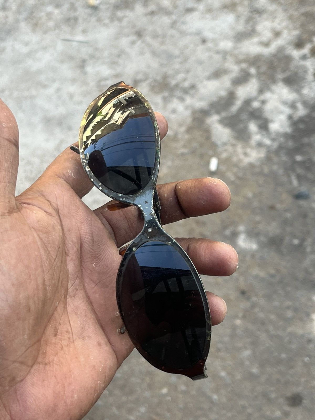 Japanese Brand Vintage 80s Avant-Garde Oval Sunglasses — Metal Frame. Size ONE SIZE - 5 Thumbnail
