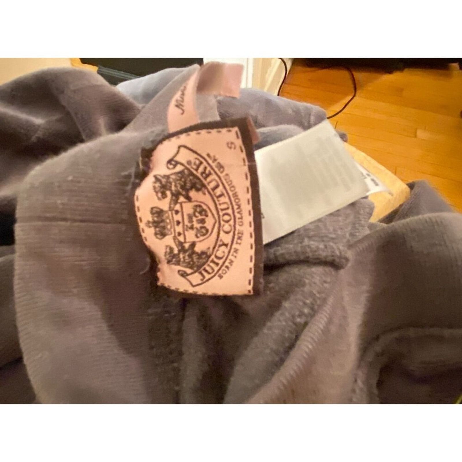 Juicy Couture Small Juicy Couture Gray Velour Pants Inseam 33" Size 25" / US 0 / IT 36 - 2 Thumbnail
