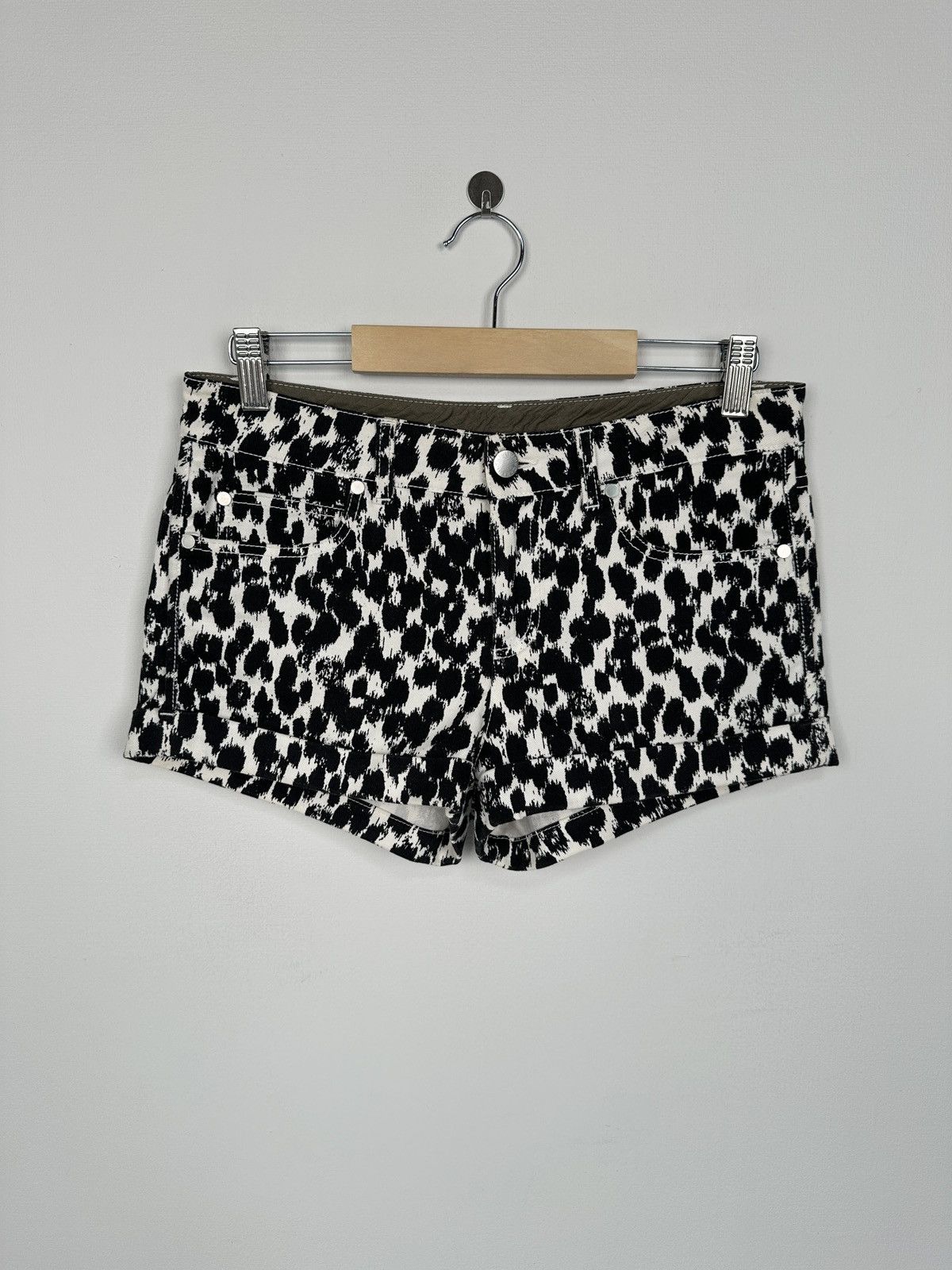 Stella McCartney Stella McCartney Leopard Print Denim Shorts size 26 Size 26" / US 2 / IT 38 - 1 Thumbnail