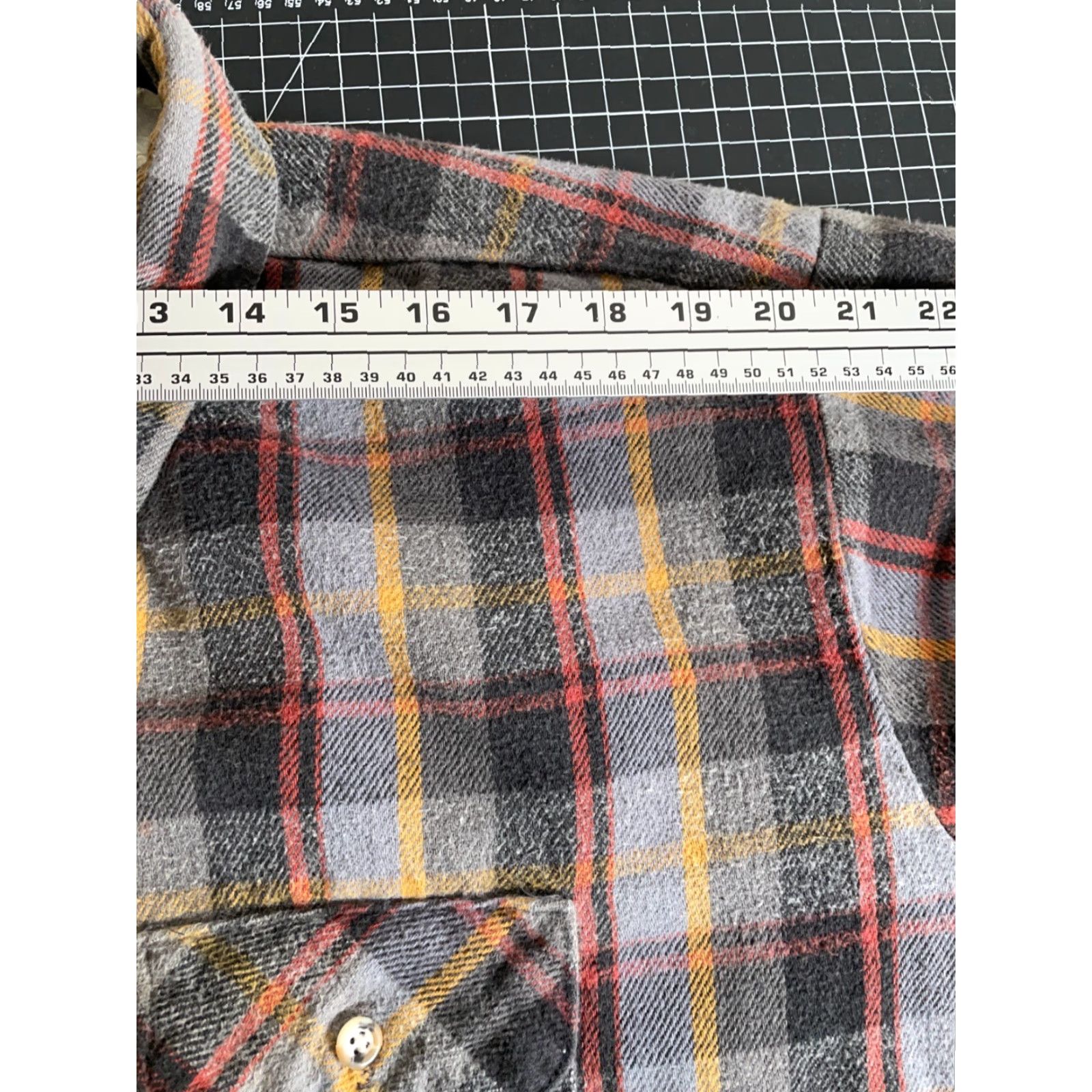 Vintage VINTAGE Five Brother Flannel Shirt Men 3XL Tall Heavyweight Cotton Plaid Gray Red Workwear Fall Winter Size US XXL / EU 58 / 5 - 7 Thumbnail
