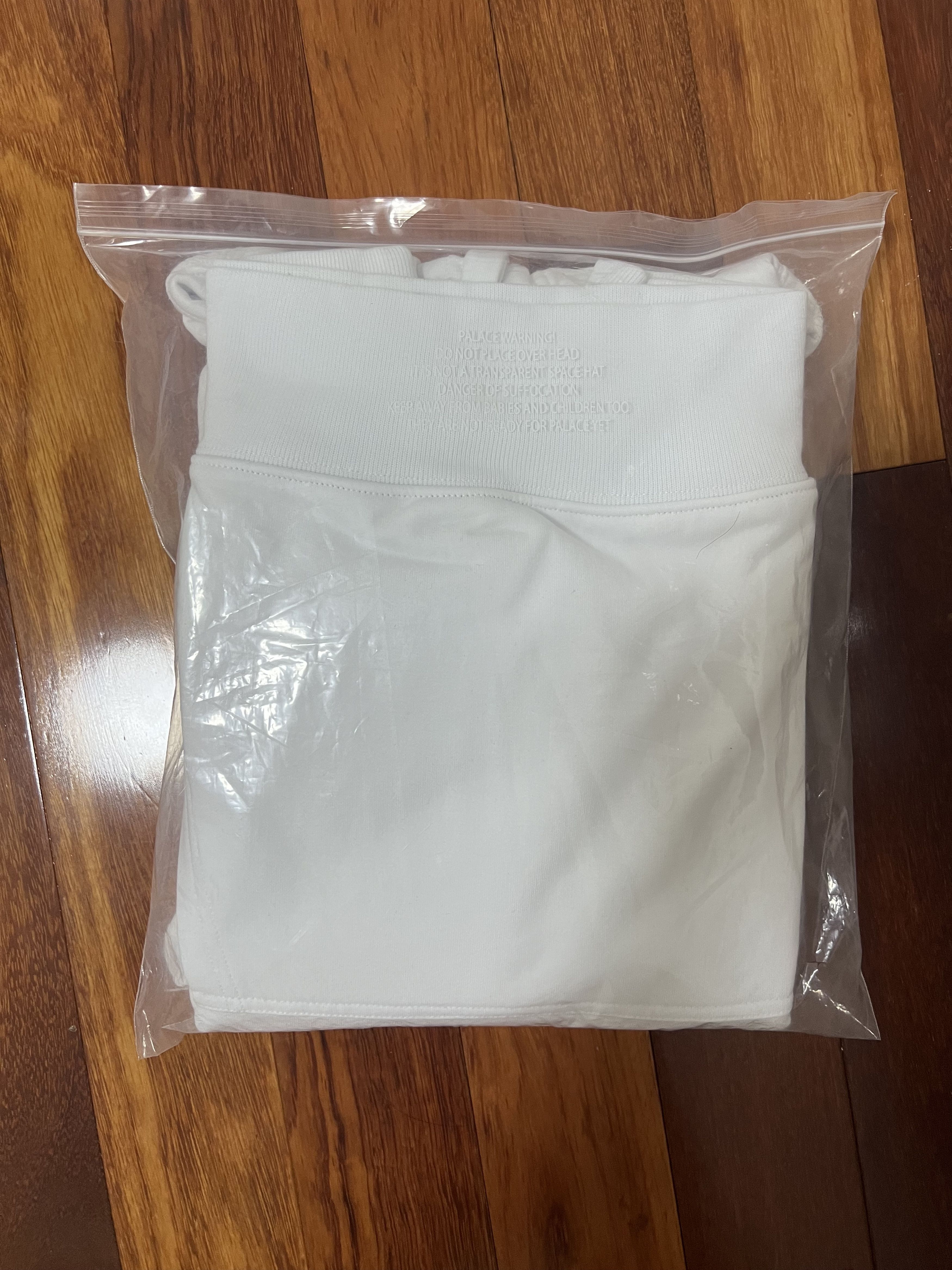 Palace 💚 2021 Palace Tri-Dart Hoodie White Medium NEW Size US M / EU 48-50 / 2 - 10 Thumbnail