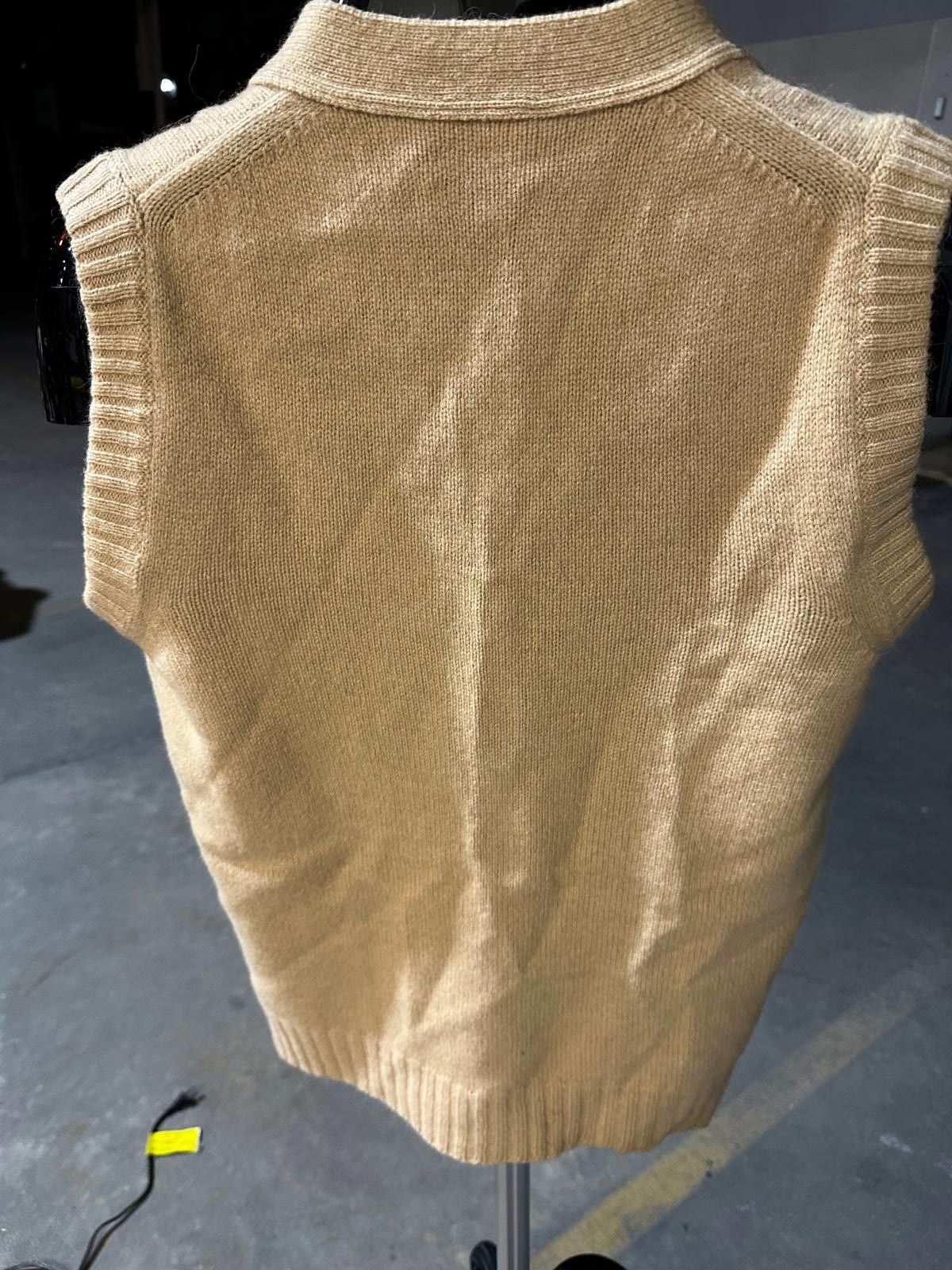 L.L. Bean Vintage L.L. Bean Camel Hair & Lambswool Sweater Vest USA Size US M / EU 48-50 / 2 - 2 Thumbnail