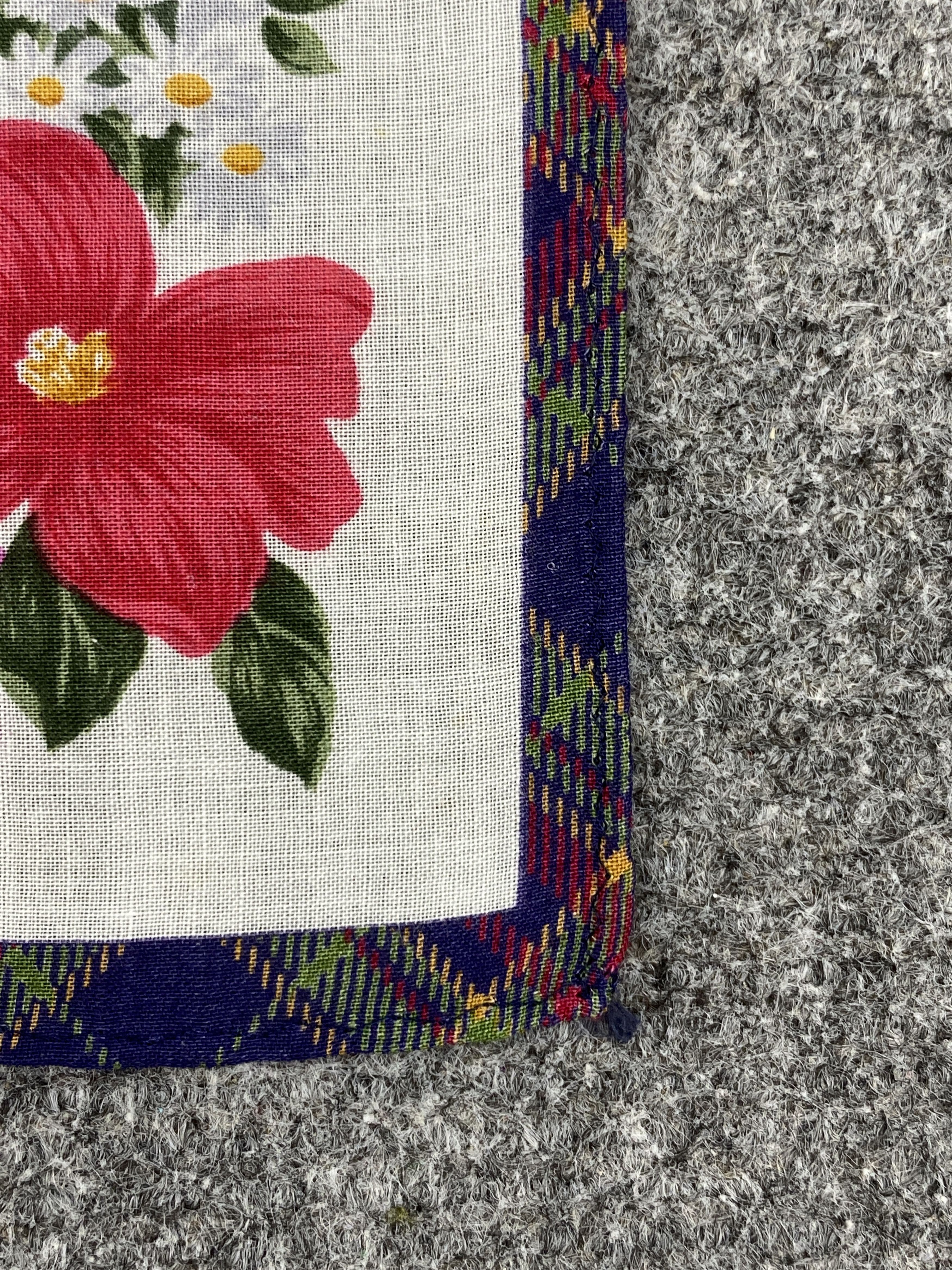 Vintage Yves Saint Laurent Handkerchief / Neckerchief HKC0563 Size ONE SIZE - 6 Thumbnail