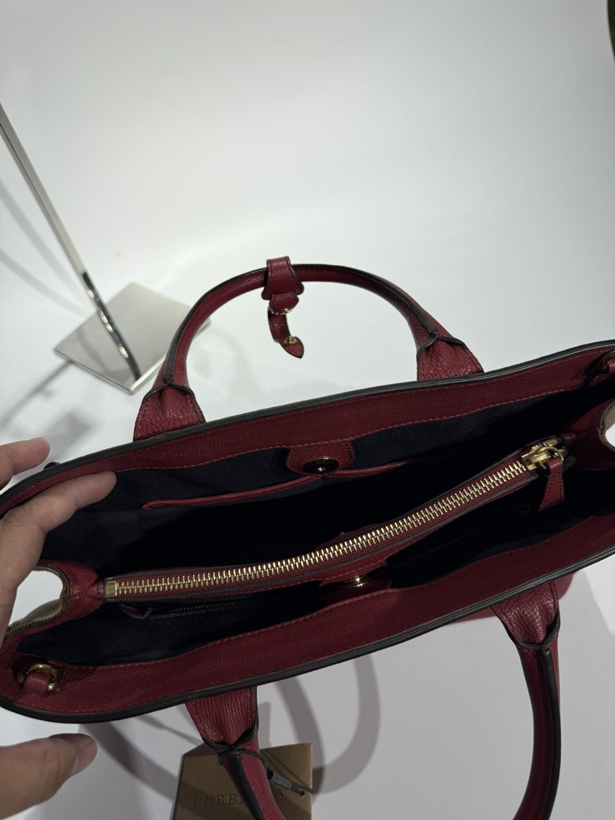 Burberry Burberry House Check Derby Leather Medium Banner Bag Size ONE SIZE - 16 Thumbnail