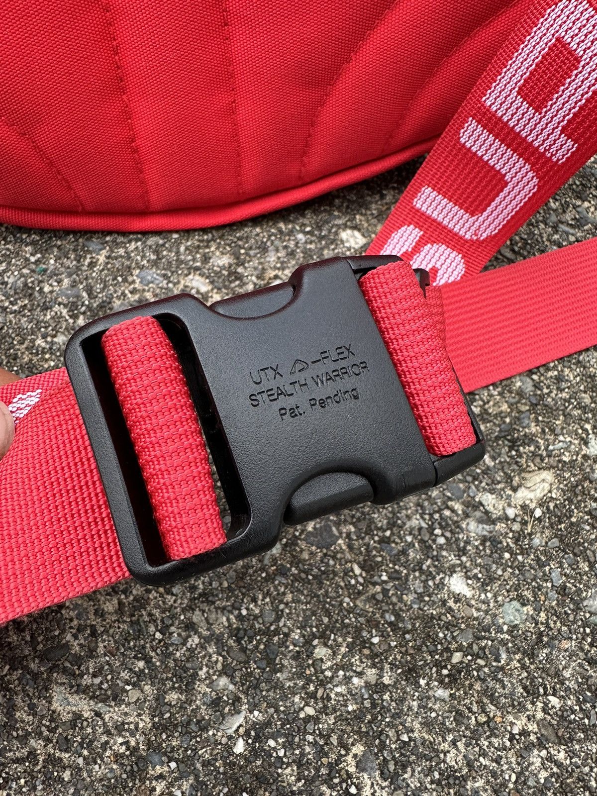 Red and white supreme fanny pack store
