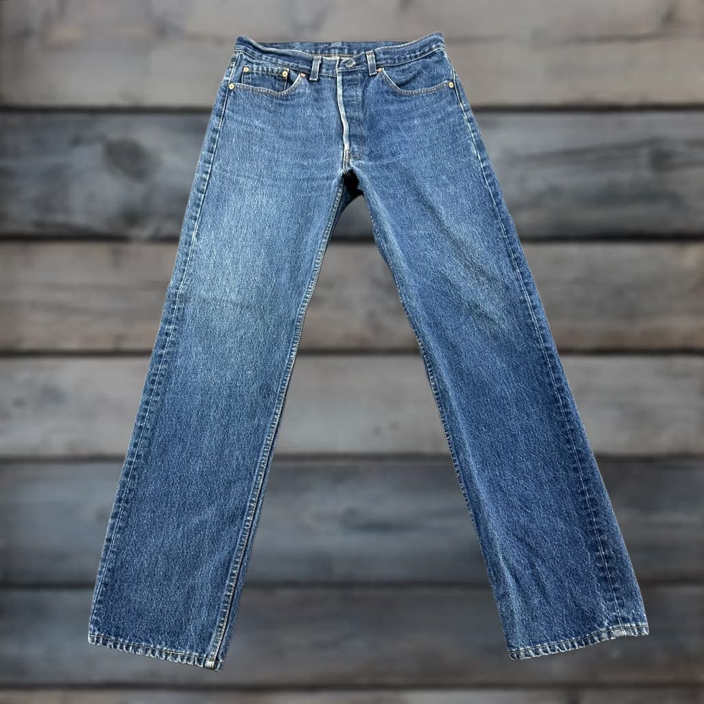 Levi's VINTAGE Levi's 501 Jeans Mens 34x34 Actual 32x32 Blue Medium Wash Cotton USA 80s Jeans Straight 5-Pocket Mens Size US 34 / EU 50 - 1 Thumbnail