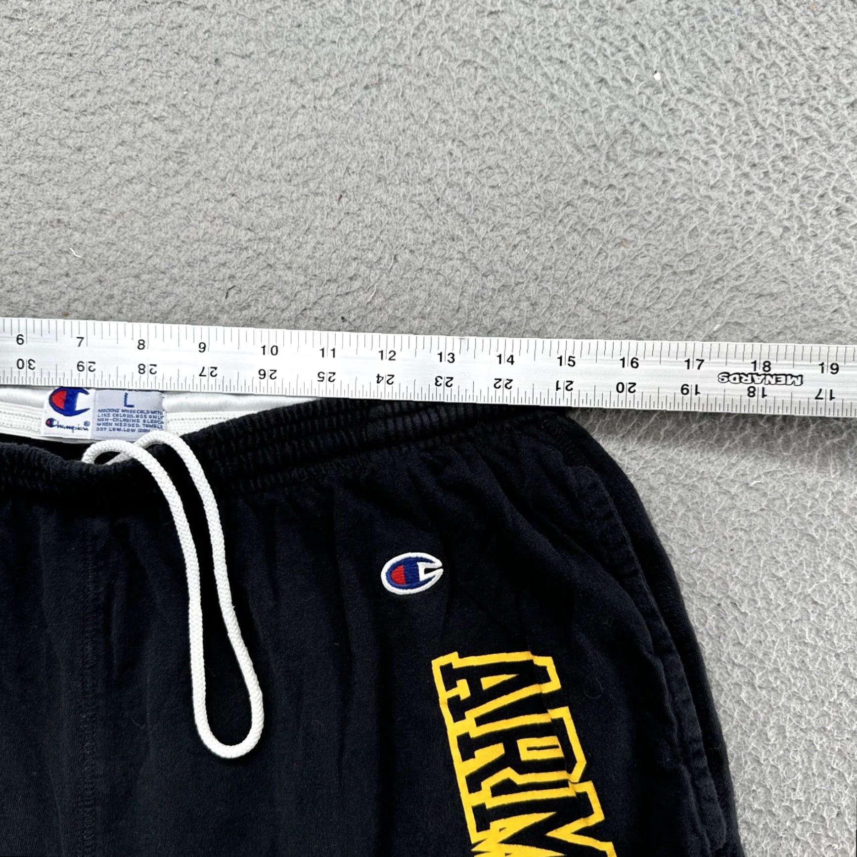 Champion VINTAGE Champion Army Strong Elastic Waist Drawstring Shorts Mens Size Large Black Cotton Woven Outdoor Retro Army Theme All Seasons Distinctive 90s? Size US 33 - 4 Thumbnail