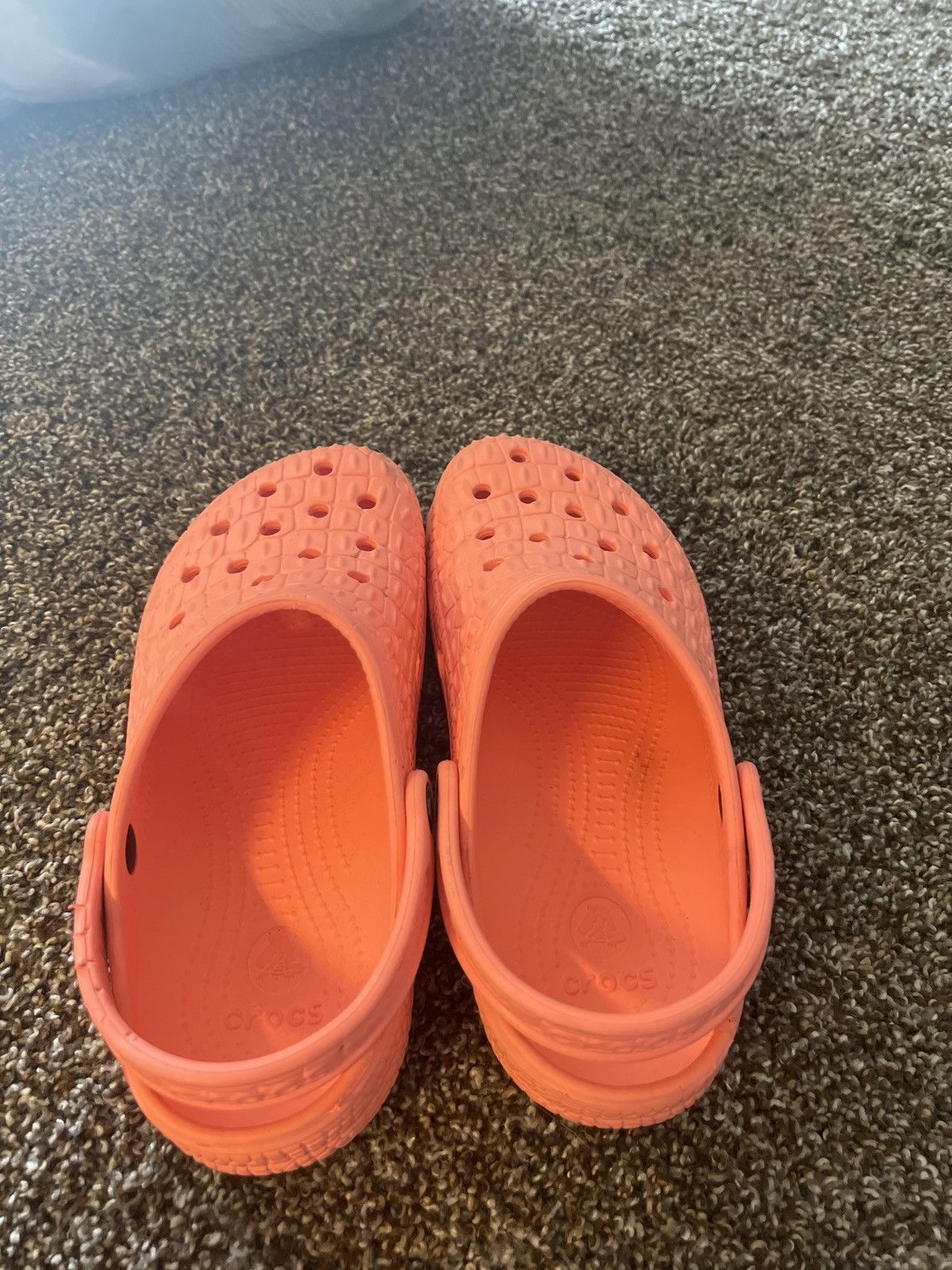 Crocs Crocs Unisex-Adult Classic Crocskin Clogs Size US 10 / IT 40 - 6 Thumbnail