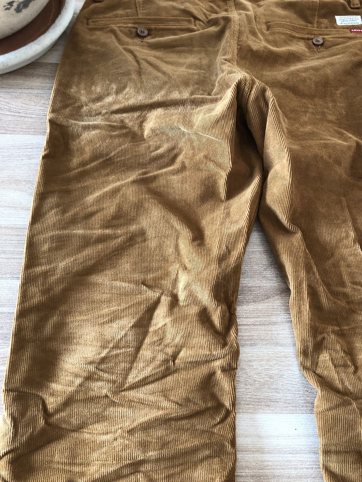 Levi's Levi’s Chino Corduroy W33 x L30 Slim Light Brown Pants Size US 33 - 2 Thumbnail