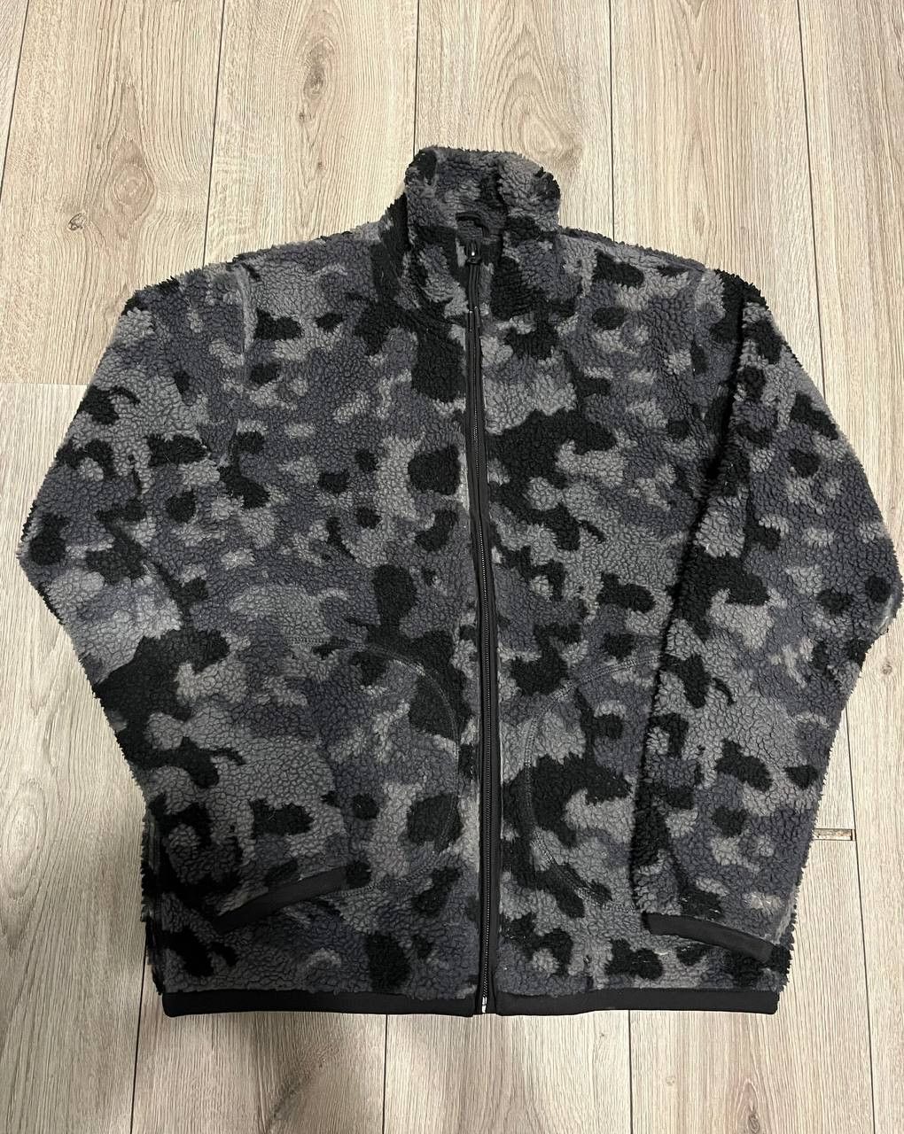 Edwin Edwin Grey Camo Sherpa Fleece Jacket Size Small Men Size US S / EU 44-46 / 1 - 1 Thumbnail