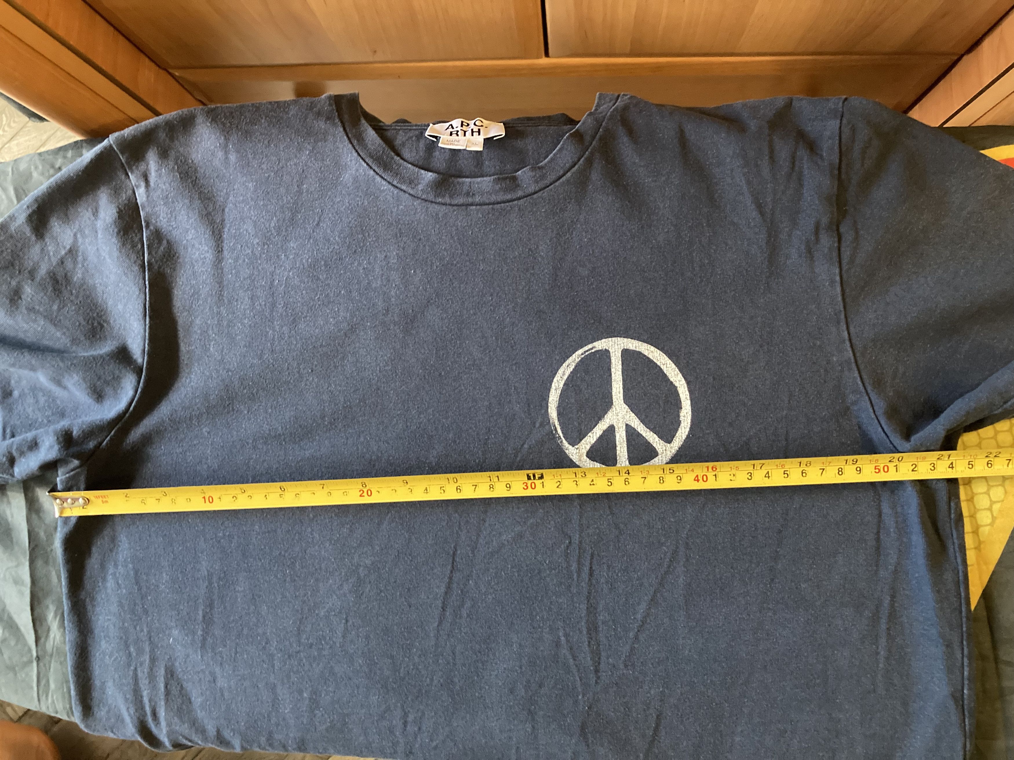 A.P.C. A.P.C. x RTH Peace Logo Sign Blue T Shirt Size US L / EU 52-54 / 3 - 8 Thumbnail