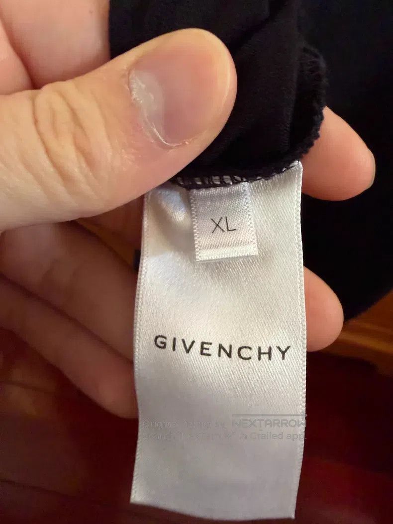 Givenchy Givenchy Inverted Logo T-Shirt Black Size US XL / EU 56 / 4 - 7 Thumbnail