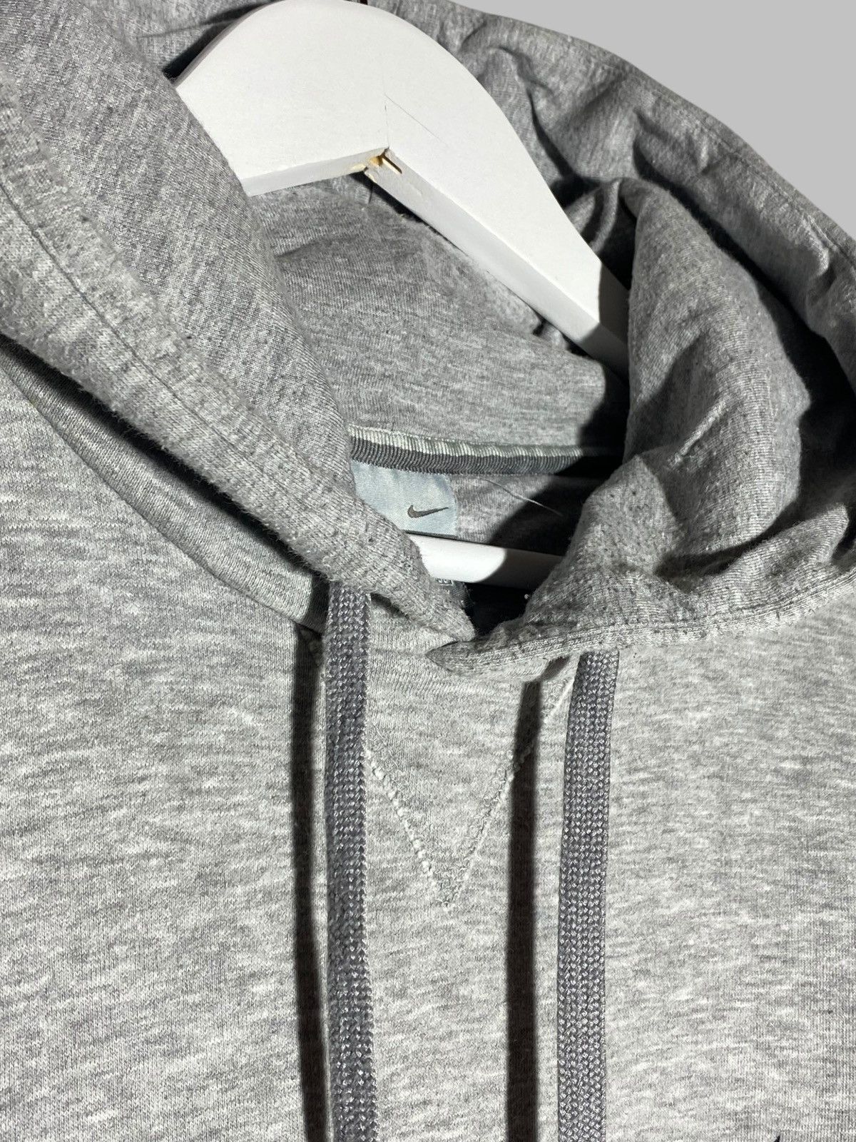 Nike 🔥 VINTAGE 00s NIKE Y2k DRILL SWOOSH GREY HOODIE SWEATSHIRT 🔥 Size US XL / EU 56 / 4 - 6 Thumbnail