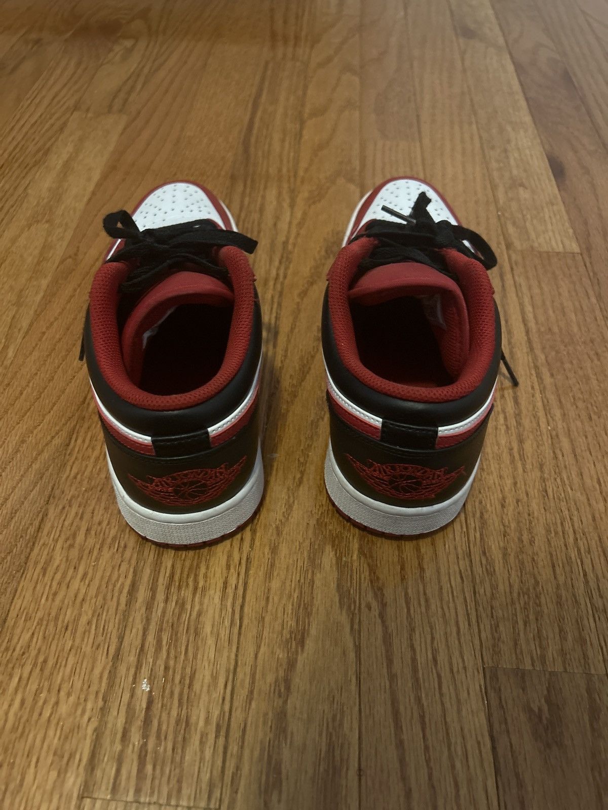 Jordan Brand Aj1 Low Reverse Black Toe Size US 8.5 / EU 41-42 - 4 Thumbnail