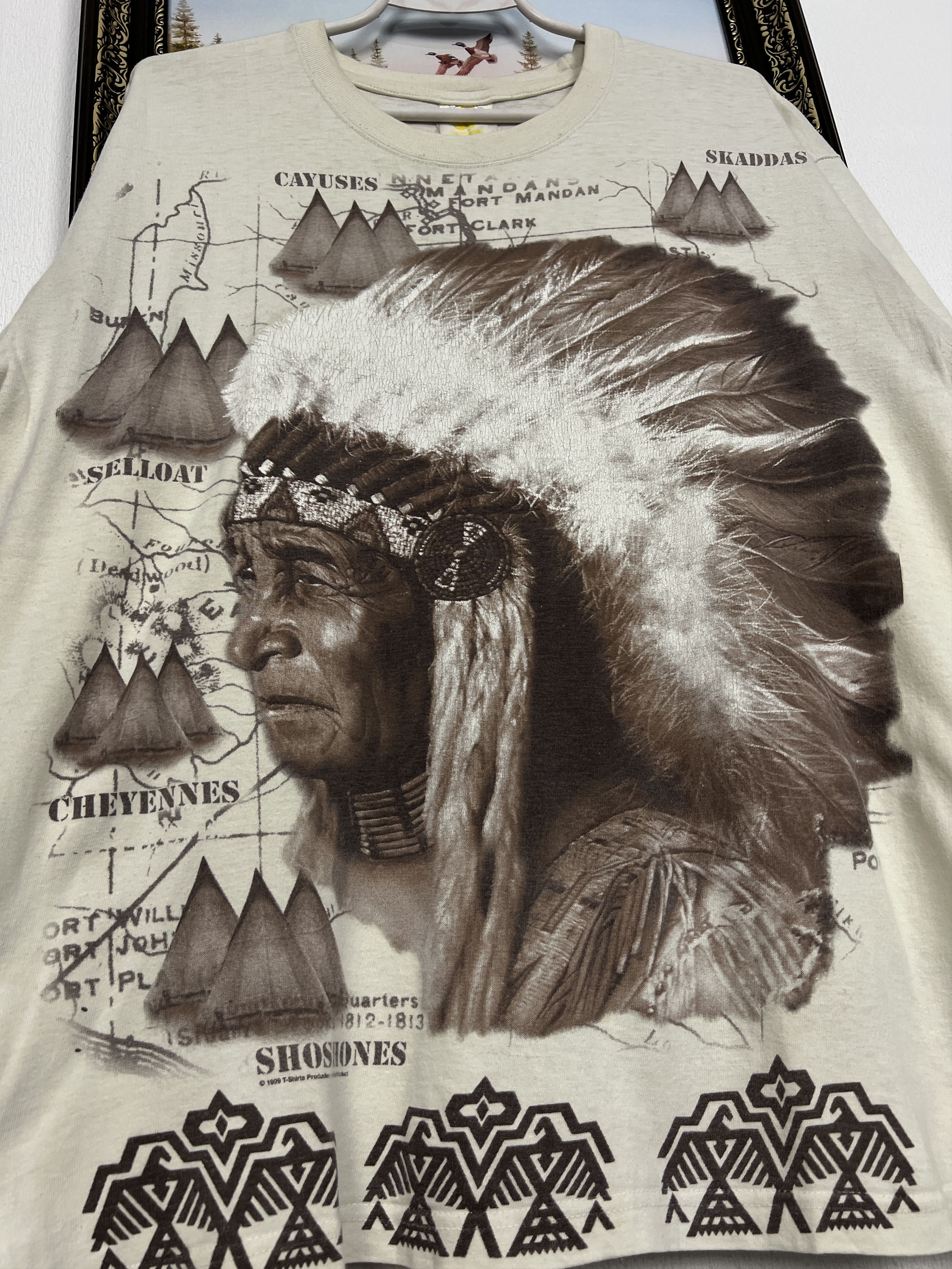 Vintage Native American Indigenous Chief Buffalo Print Shirt Tee Size US L / EU 52-54 / 3 - 3 Thumbnail