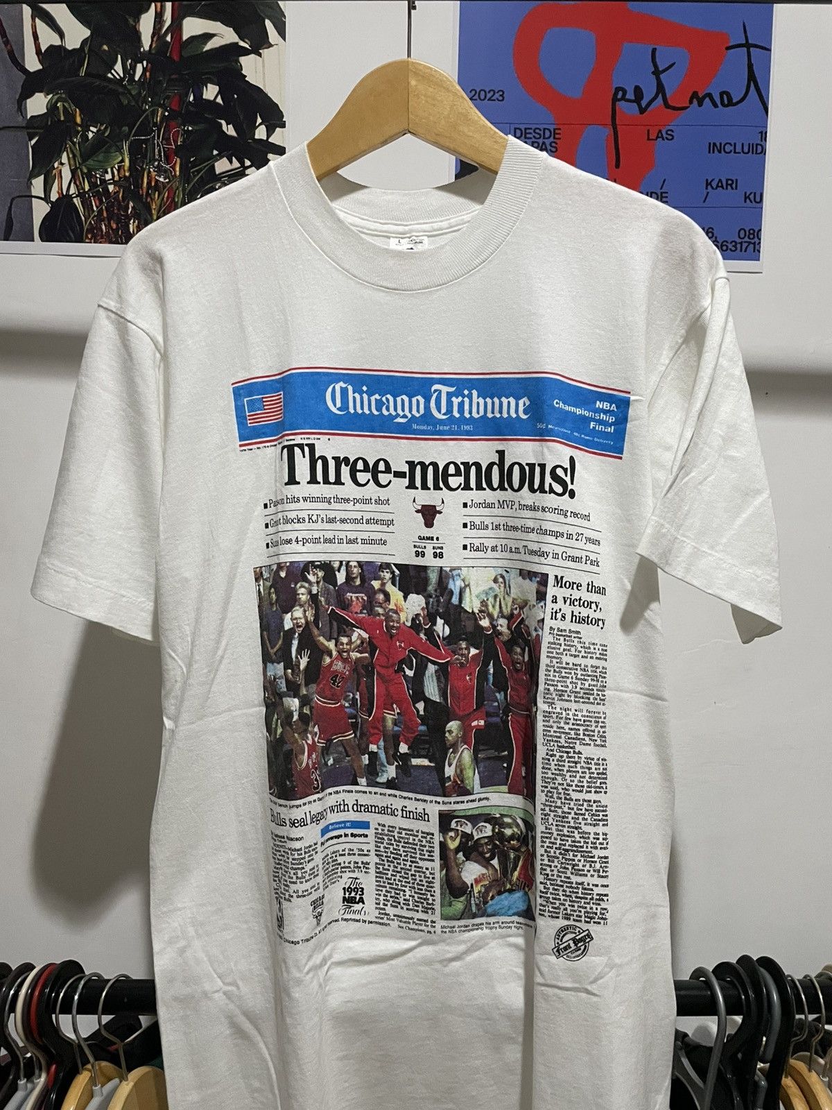 Fruit Of The Loom × NBA NewsPaper NBA Finals 1993 Size US L / EU 52-54 / 3 - 1 Thumbnail