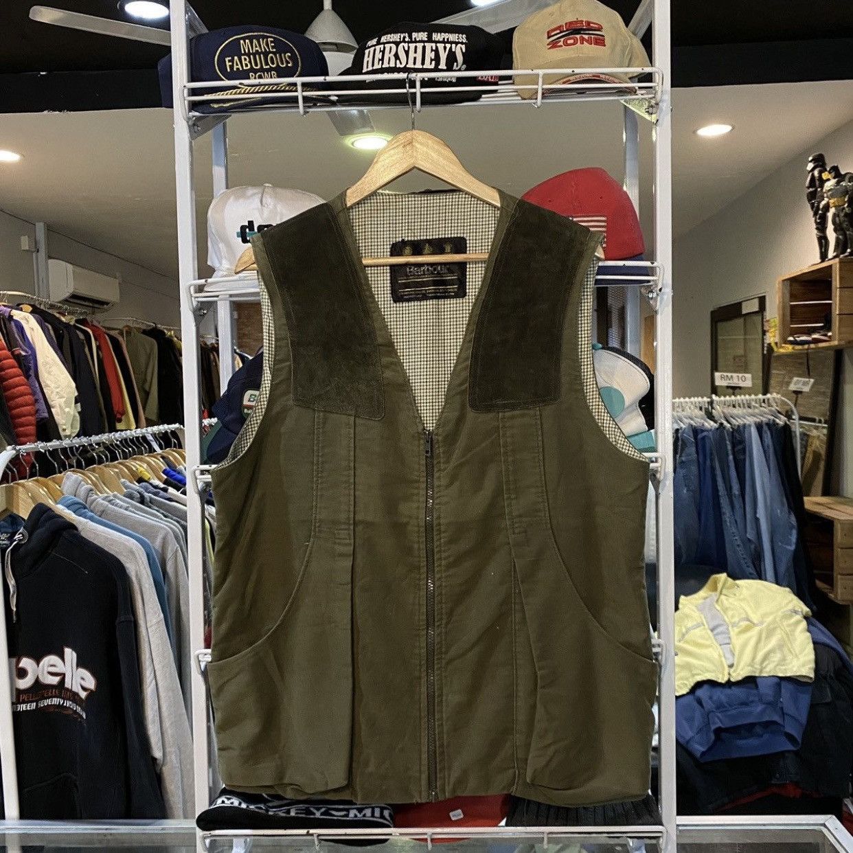 Barbour Vintage Barbour Olive Moleskin Hunting Shooting Vest Gilet Size US L / EU 52-54 / 3 - 1 Thumbnail