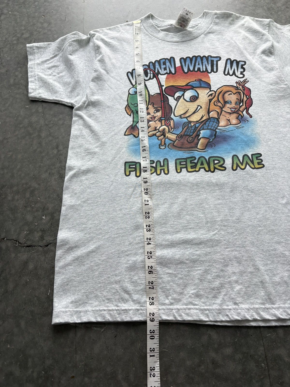 Vintage Funny Vintage 90s “Women Want Me, Fish Fear Me” Graphic Tee Size US L / EU 52-54 / 3 - 6 Thumbnail