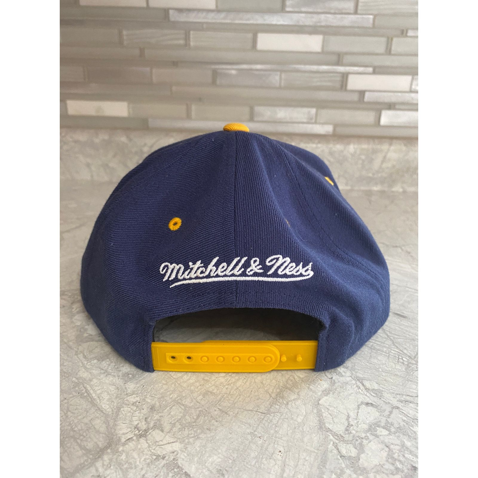 Mitchell & Ness NWOT LA Lakers Mitchell & Ness Snapback Hat Size ONE SIZE - 4 Thumbnail