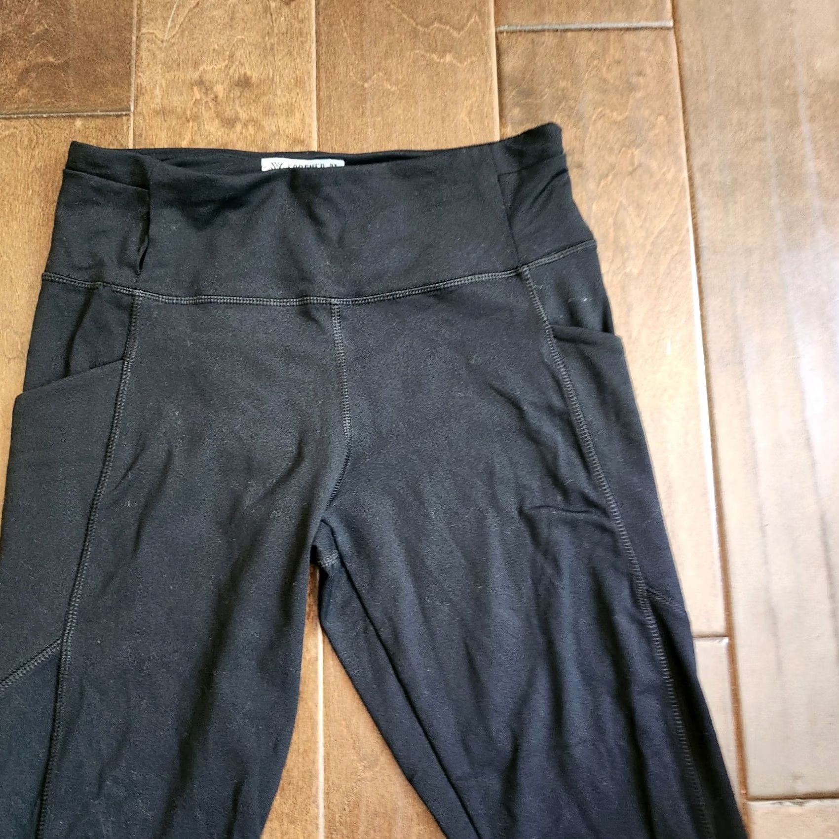Forever 21 FOREVER 21 Women's Black Leggings Ankle XS Pockets Activewear Gym Yoga Running - Solid Black, Pull On, Machine Washable - Women Mens? Size 26" / US 2 / IT 38 - 4 Thumbnail